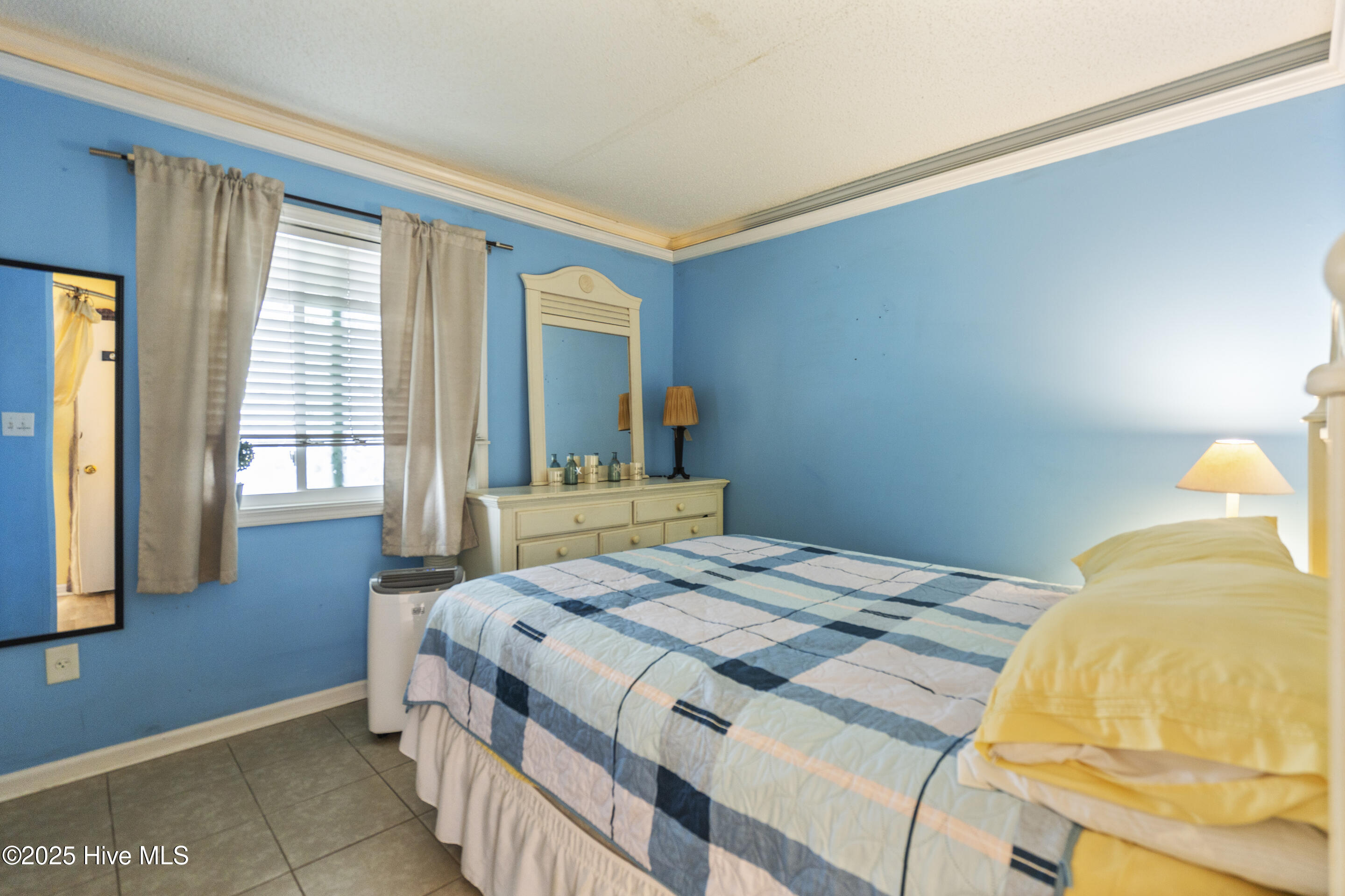 100502561 | Photo 14