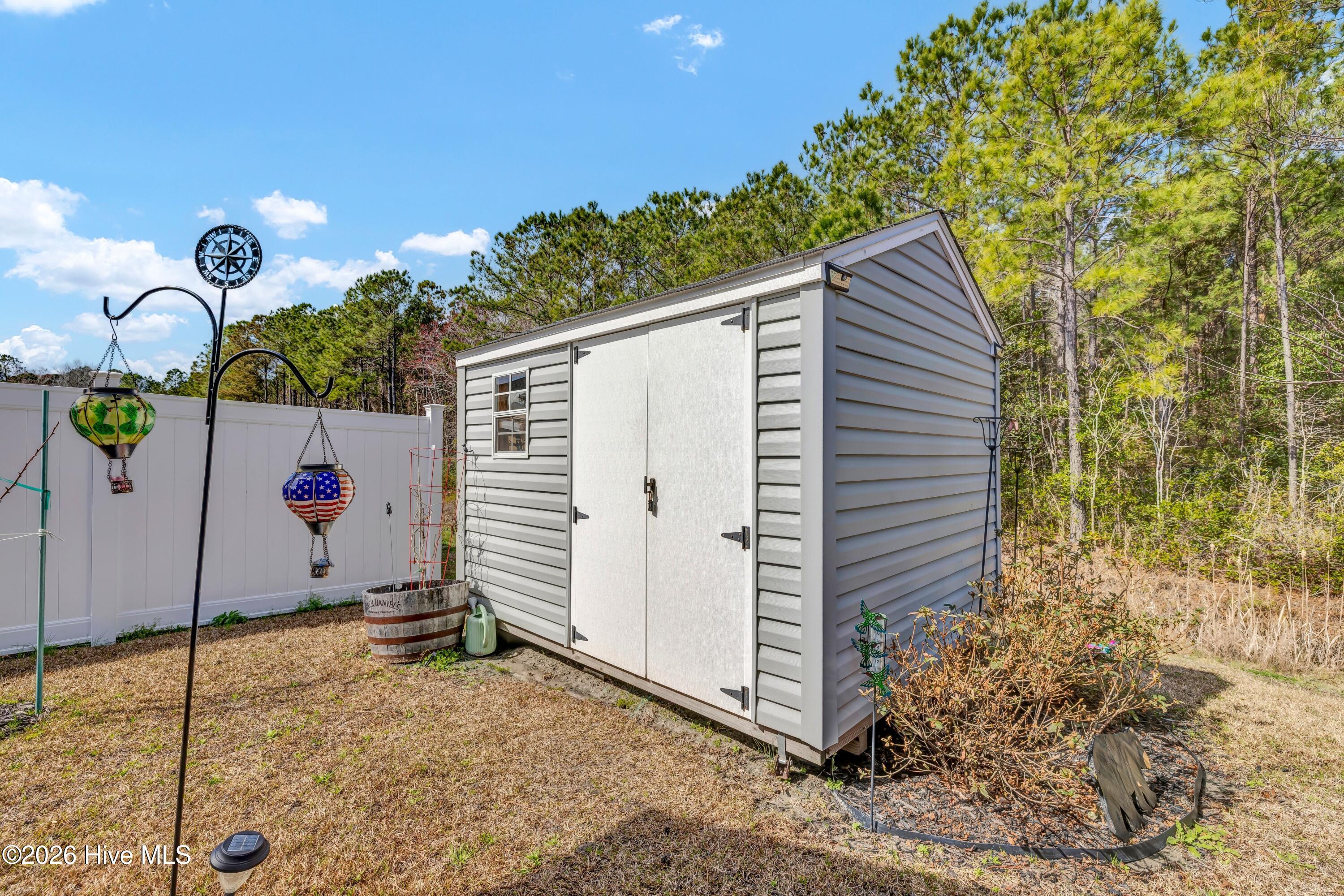 100558362 | Photo 34