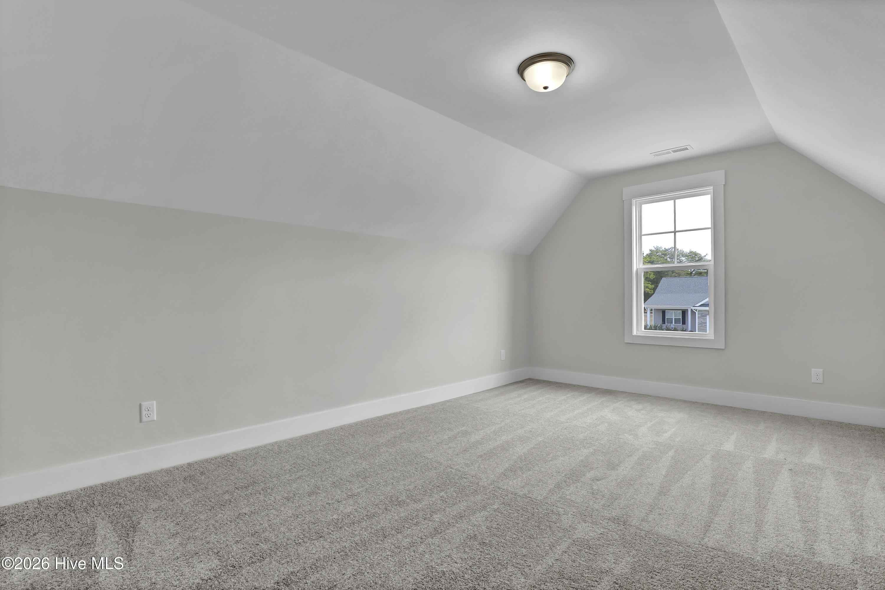 100547991 | Photo 22