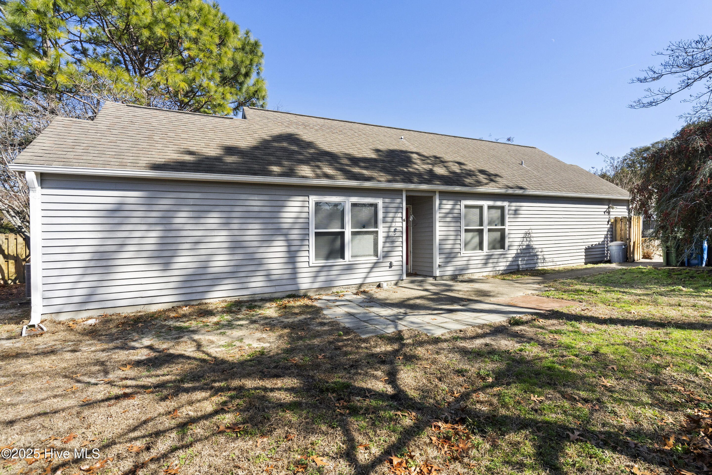 100487076 | Photo 25