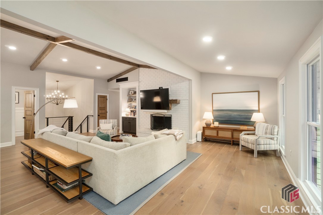 1041 Hollow Creek Way