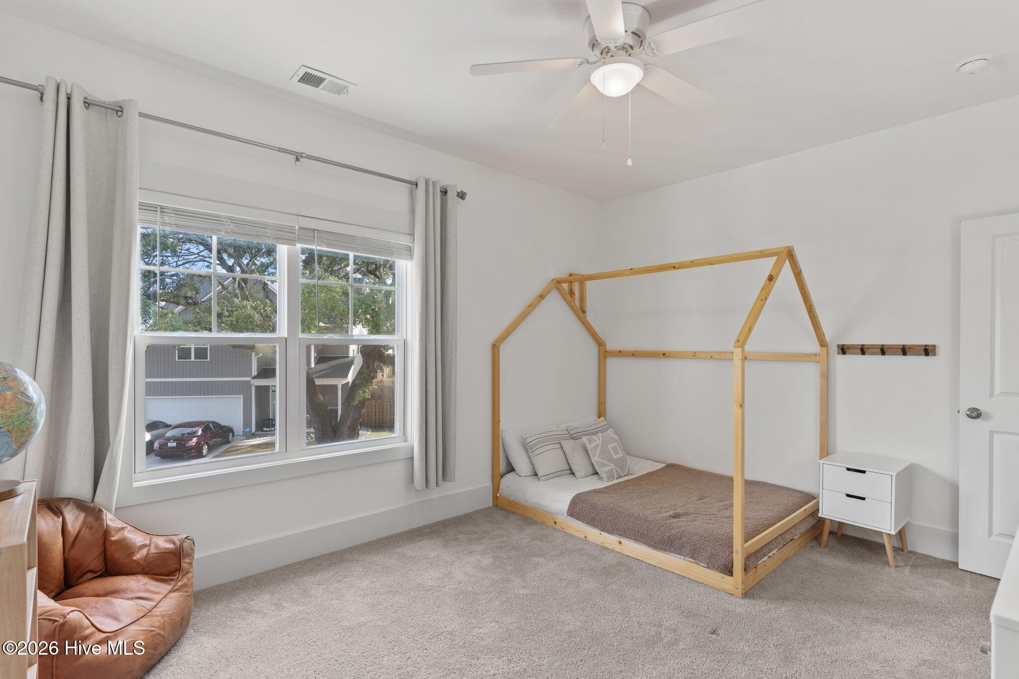 100562426 | Photo 23