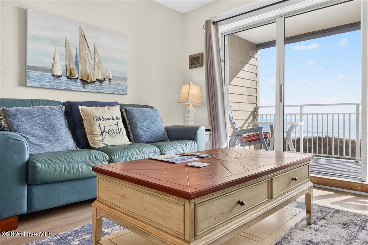 100555622 | Photo 40