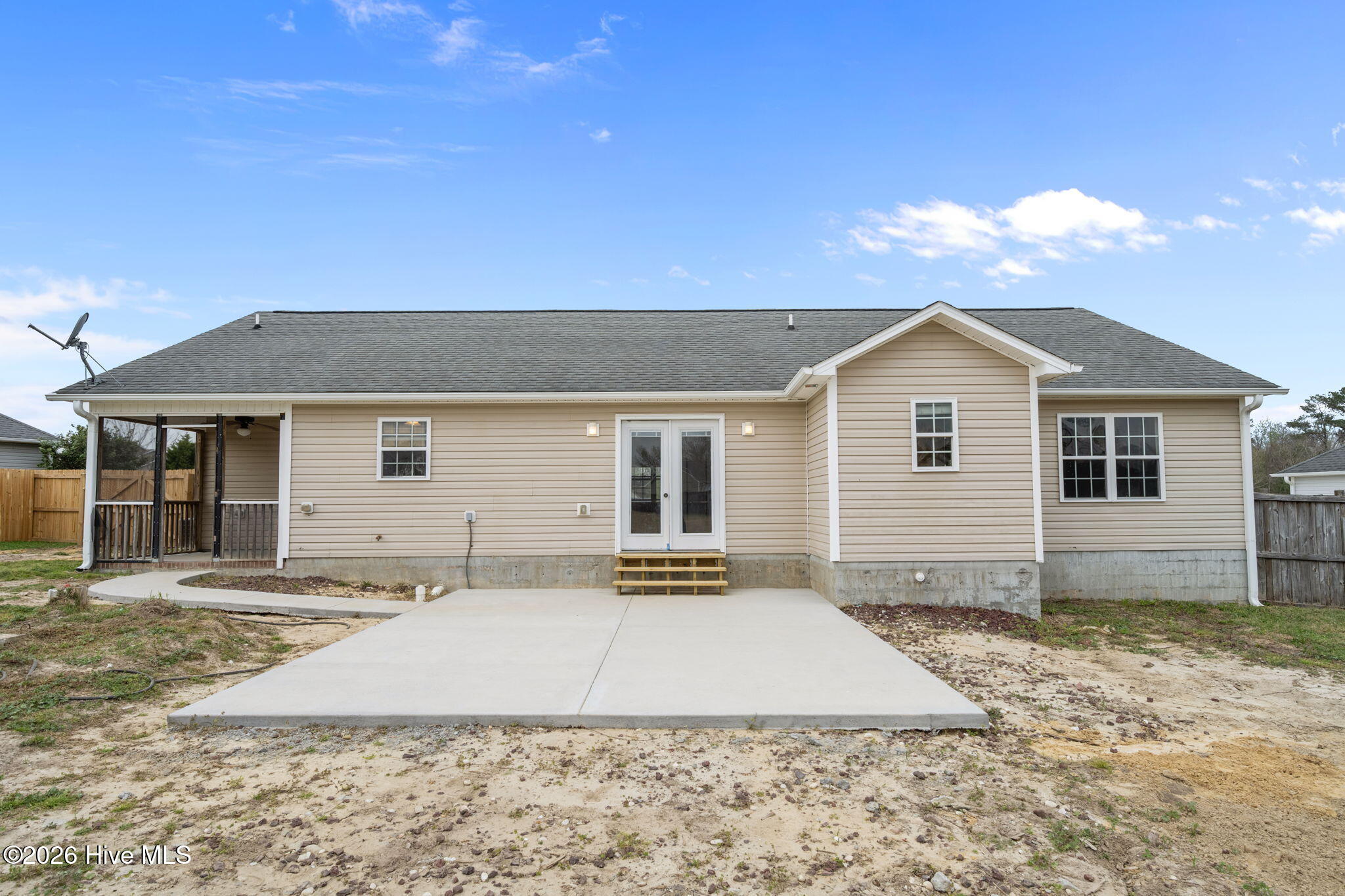 100562235 | Photo 36