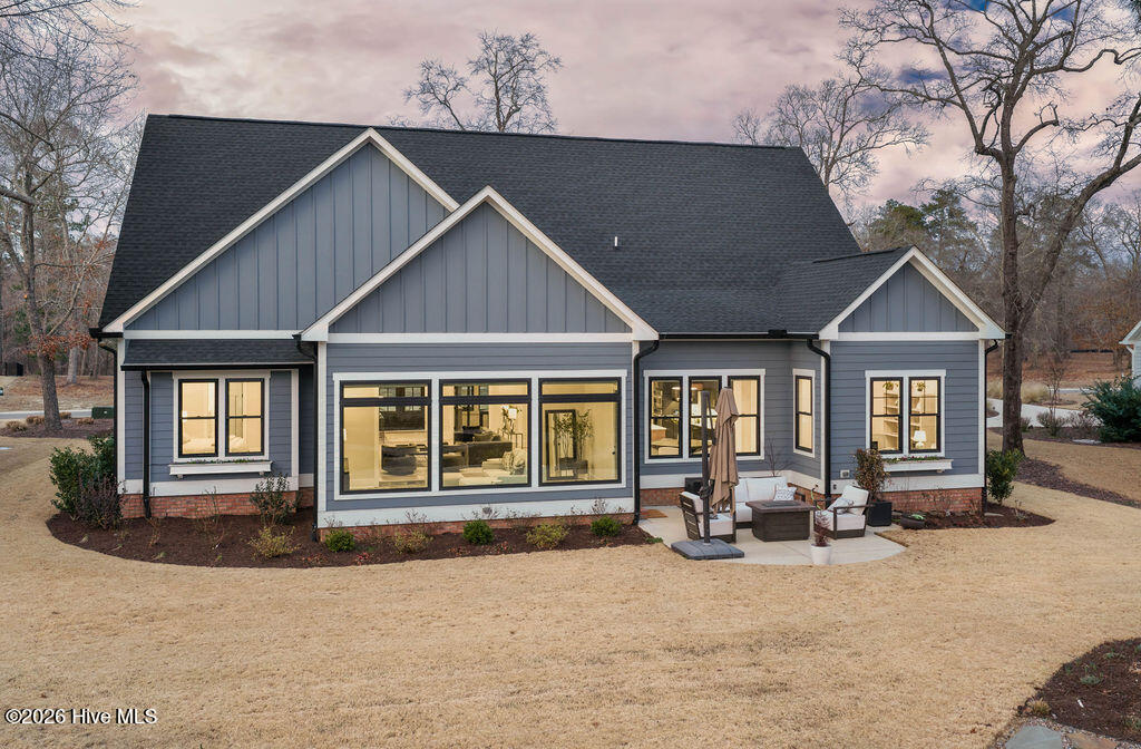 100558848 | Photo 41