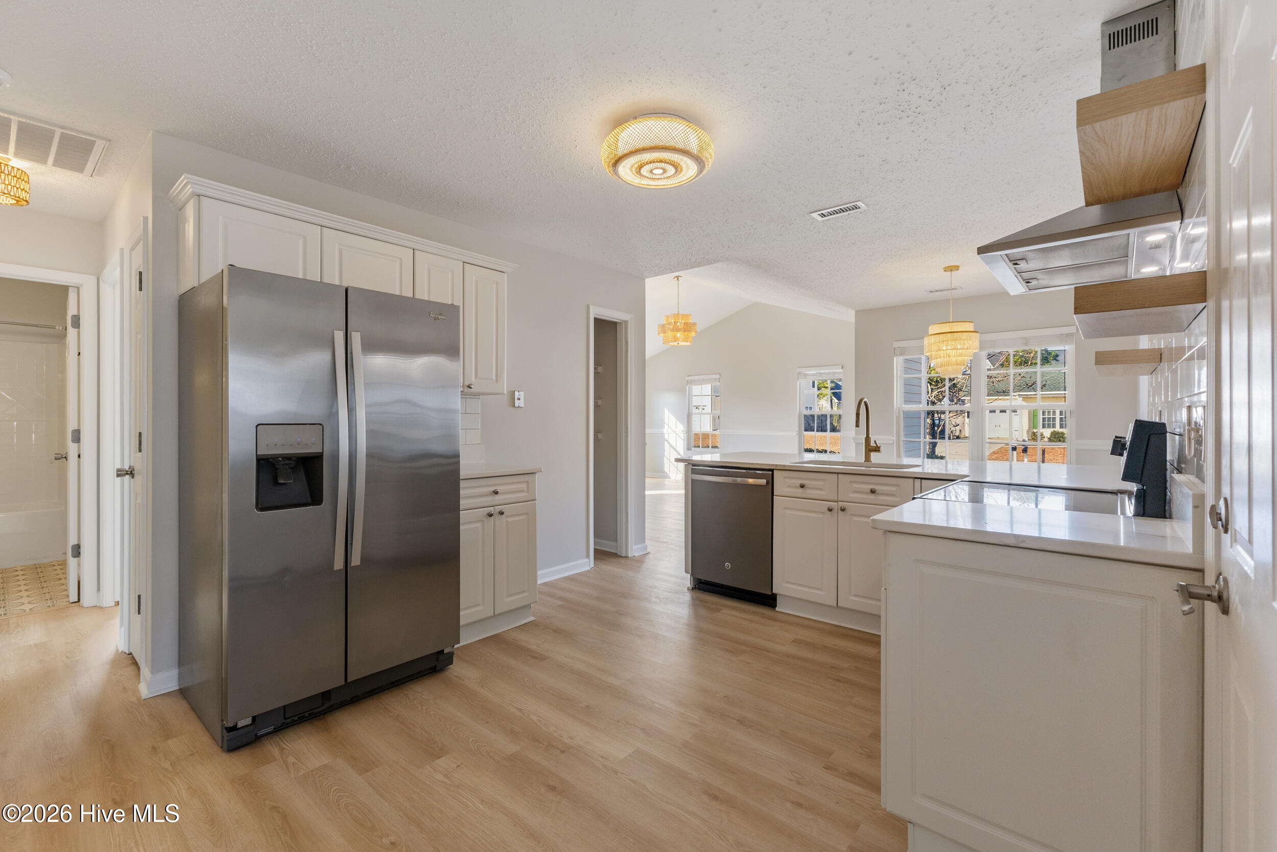 100553456 | Photo 18