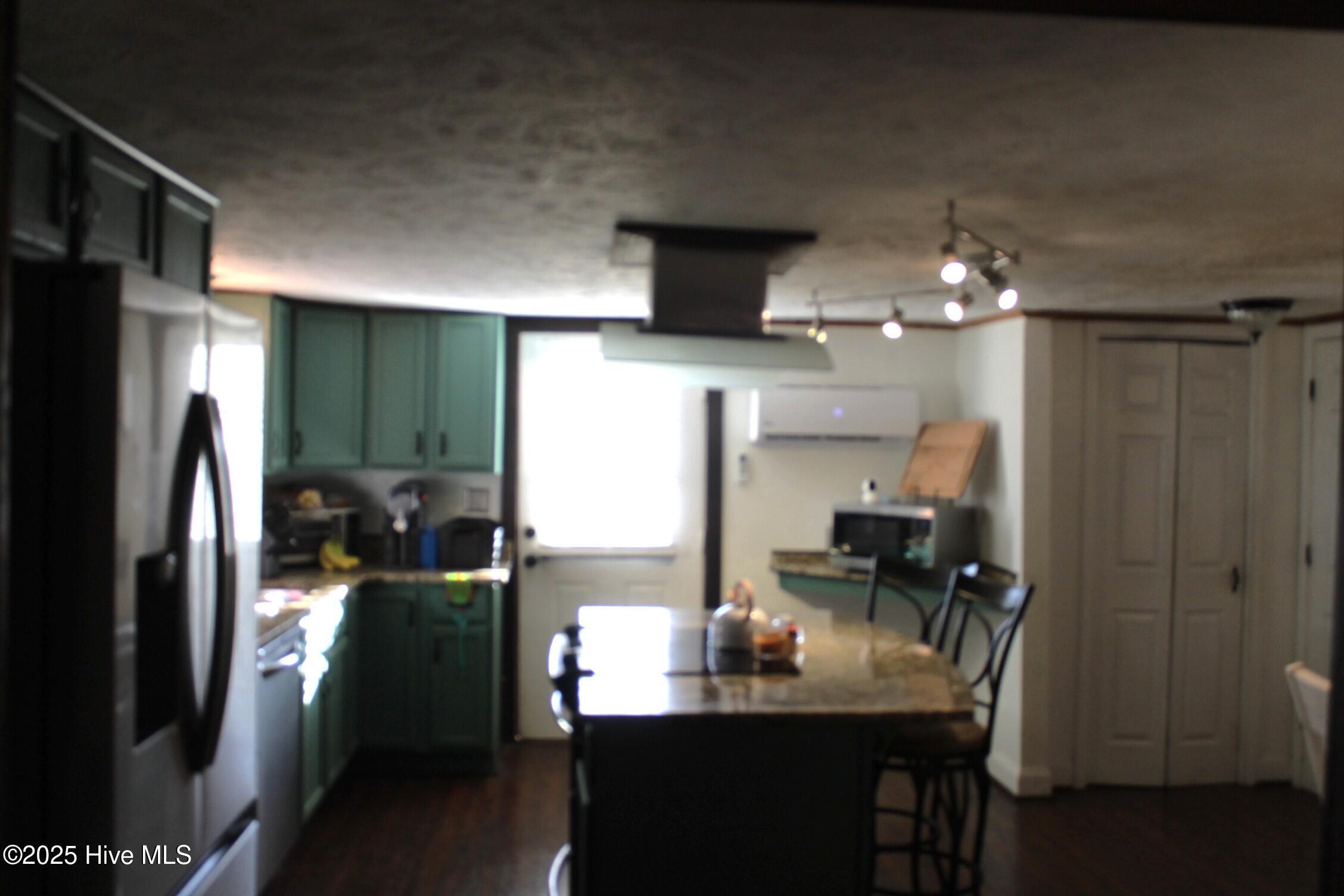 100541435 | Photo 10