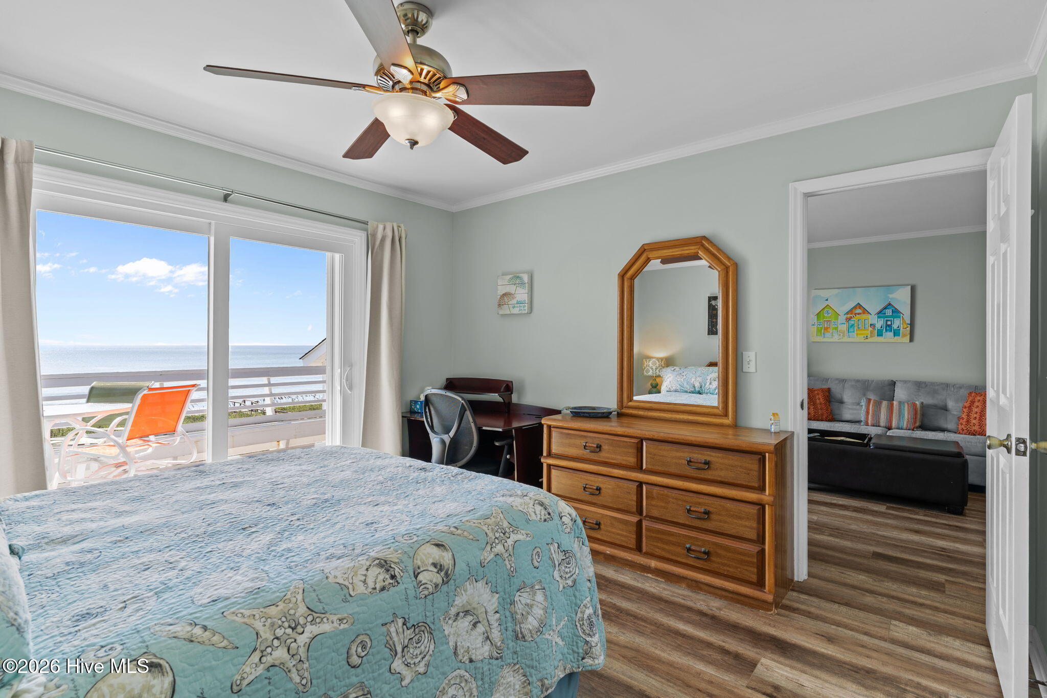 100551094 | Photo 16