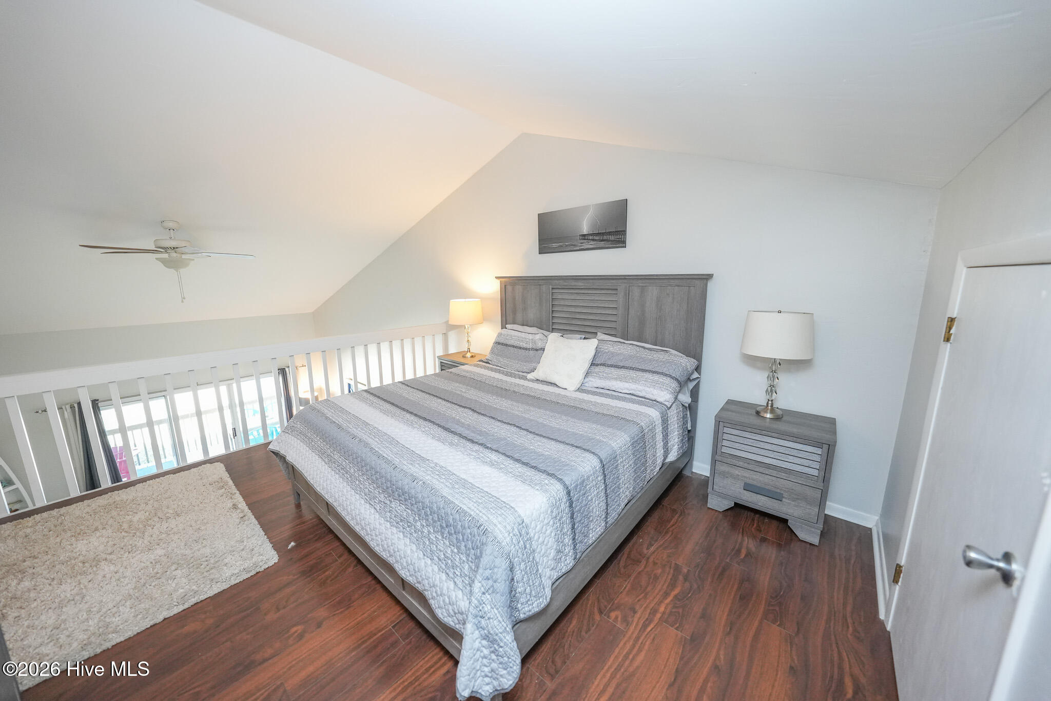 100519884 | Photo 36