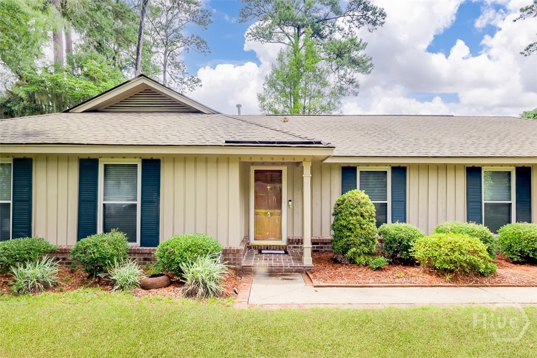 Photo 3 of Single family home for sale at 22 River Oaks Rd, Savannah, GA 31410 | MLS# SA358373 | Listing updated on 2026-09-16