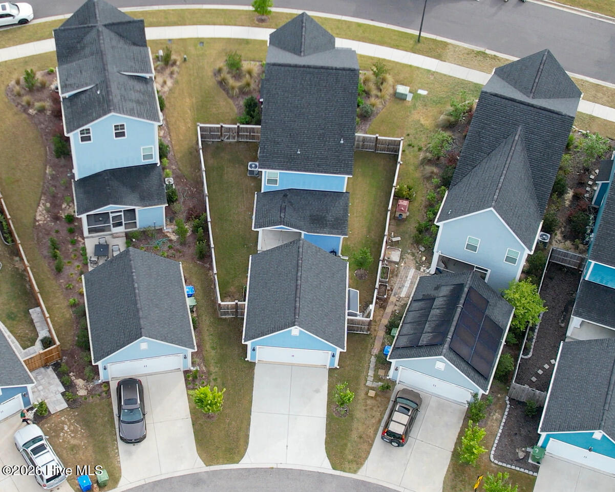 100565697 | Photo 32