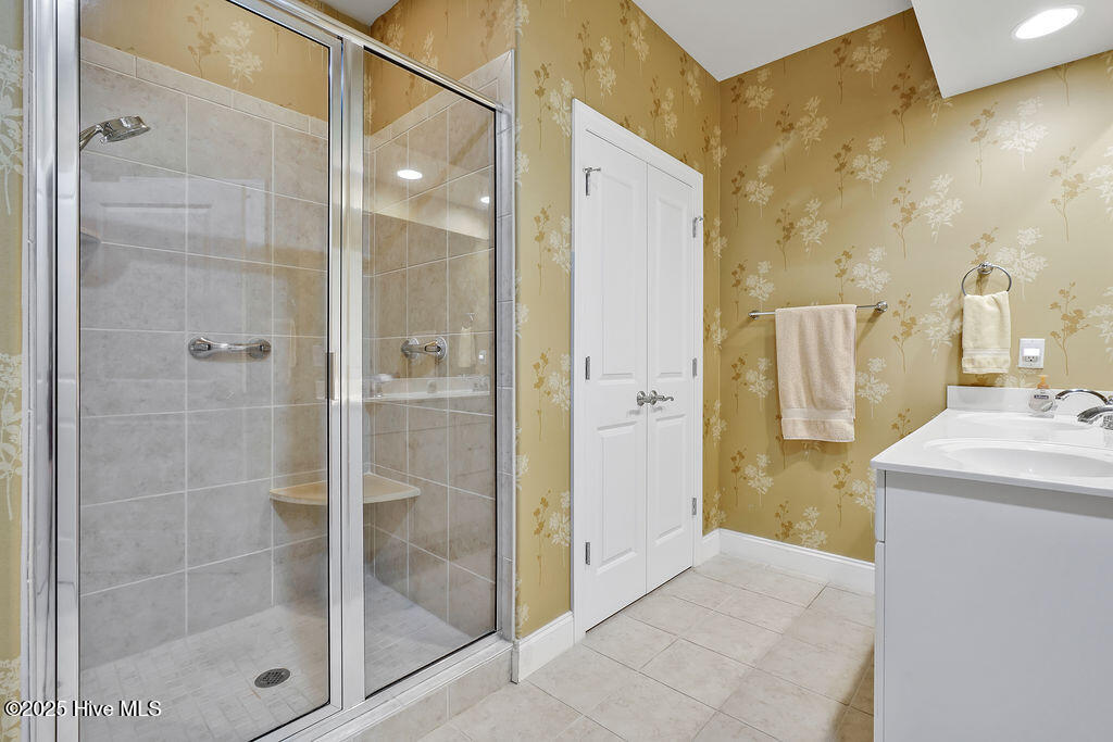 100505540 | Photo 22