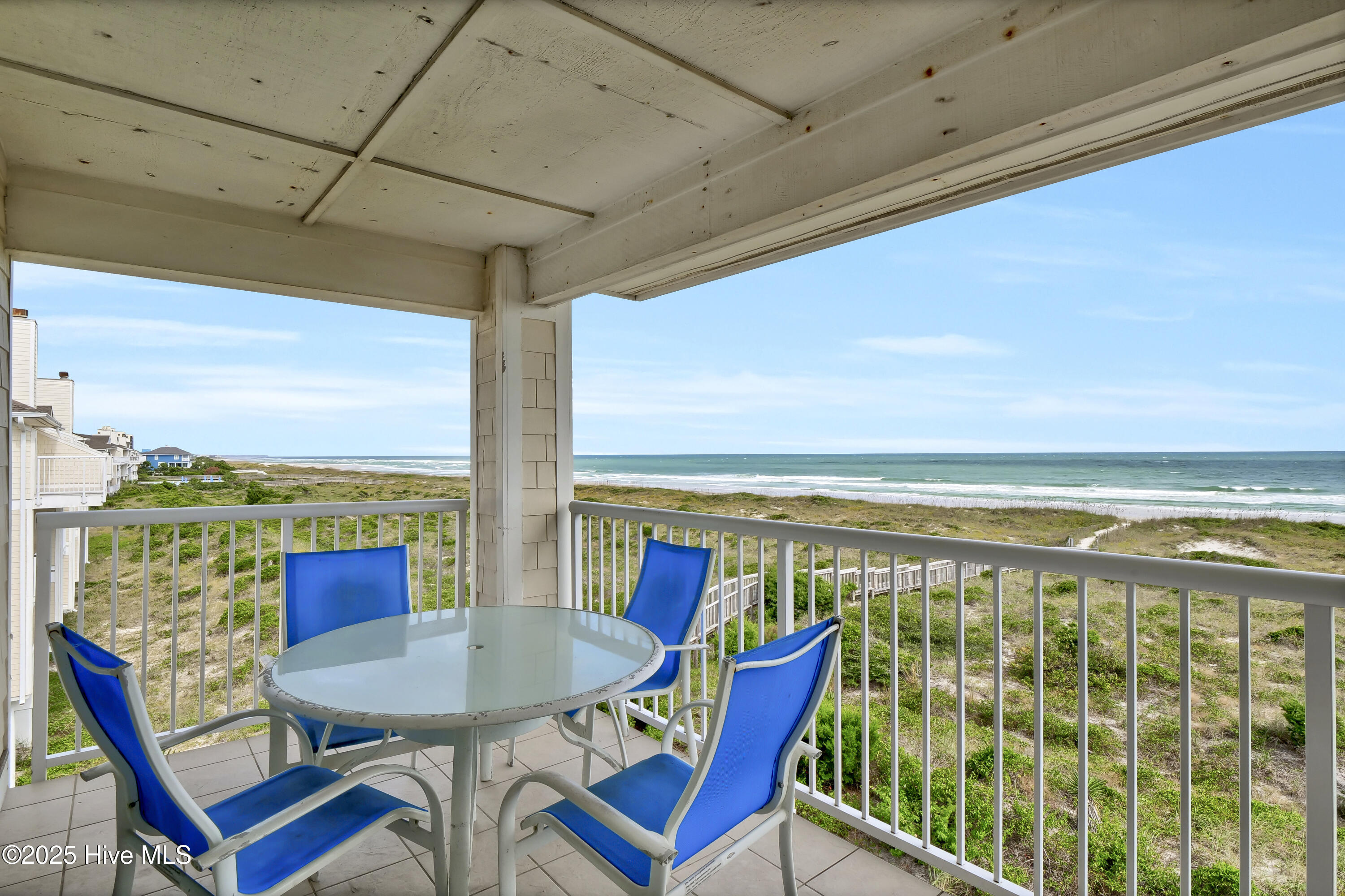 100535604 | Photo 42