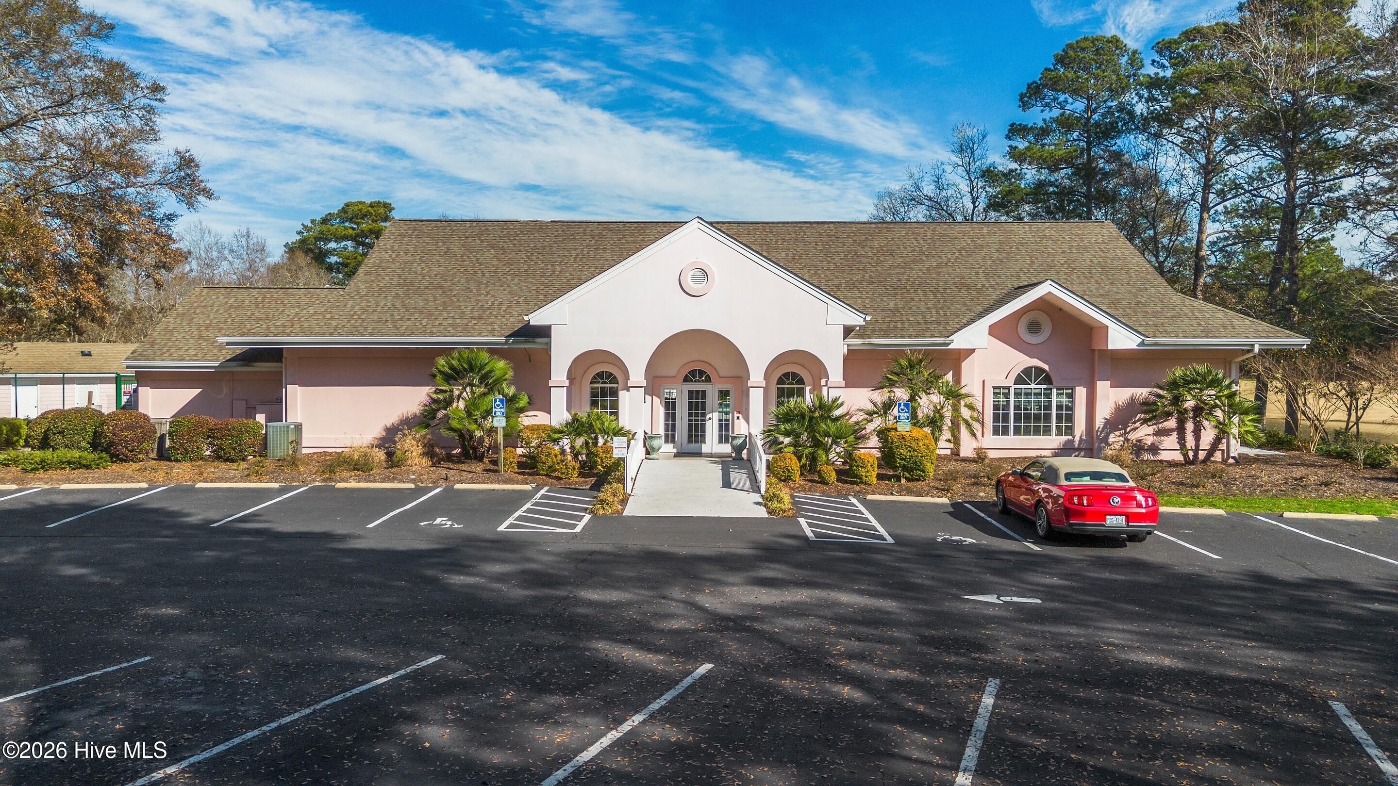 100548504 | Photo 72