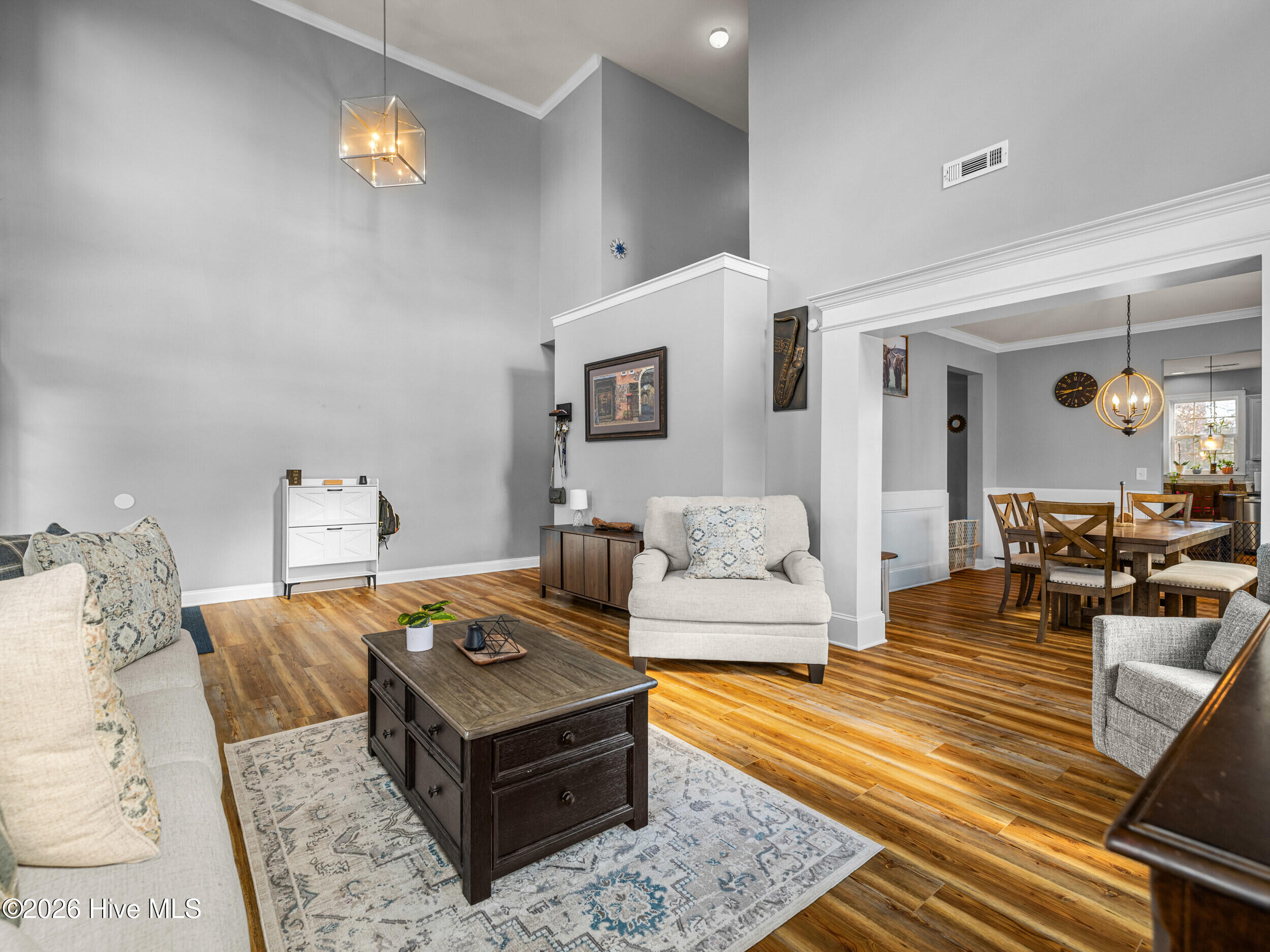 100554217 | Photo 14