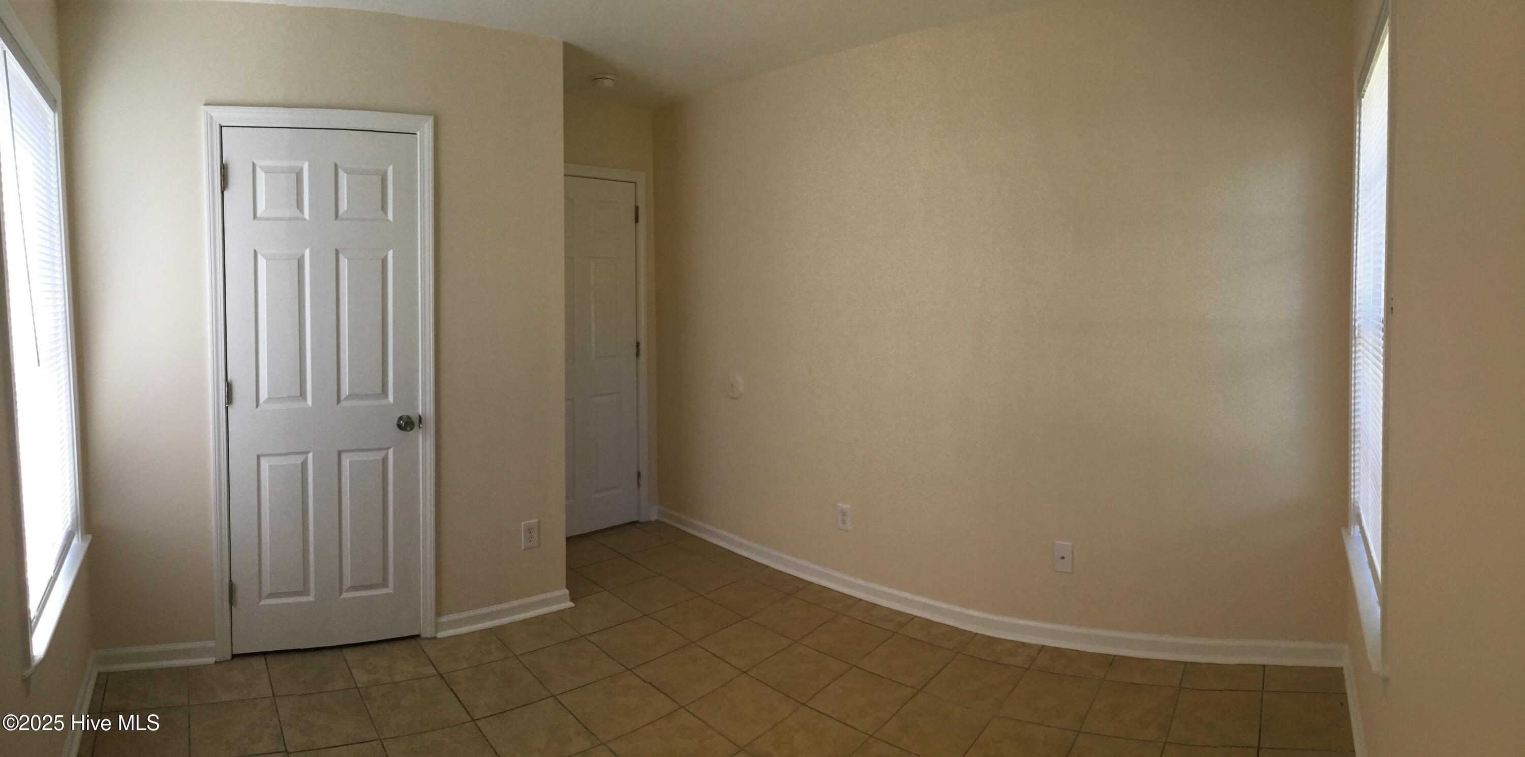 100540495 | Photo 14