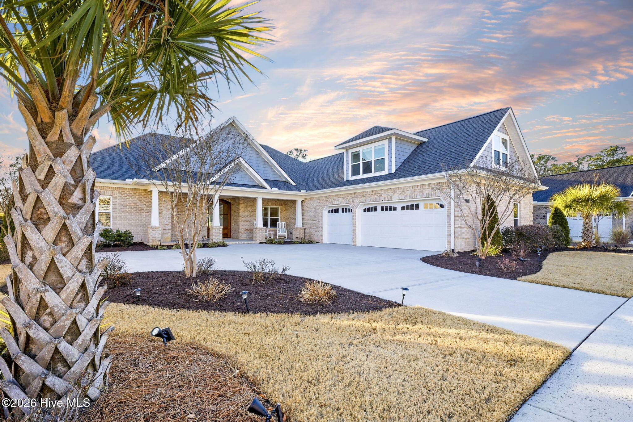 100555093 | Photo 63