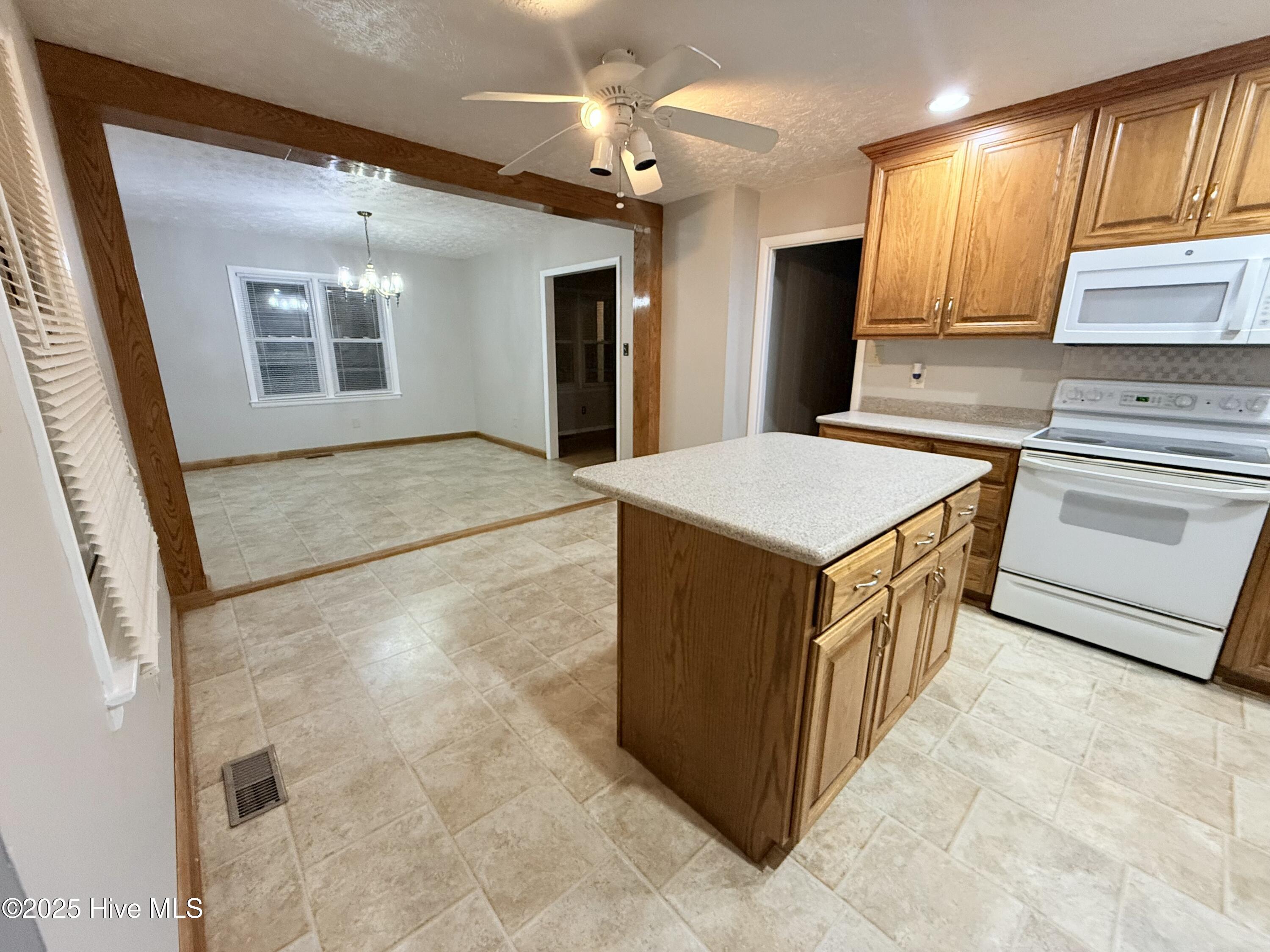 Homes for sale in Laurinburg, NC | 12181 Cypress Dr, Laurinburg, NC 28352 | MLS# 100543224