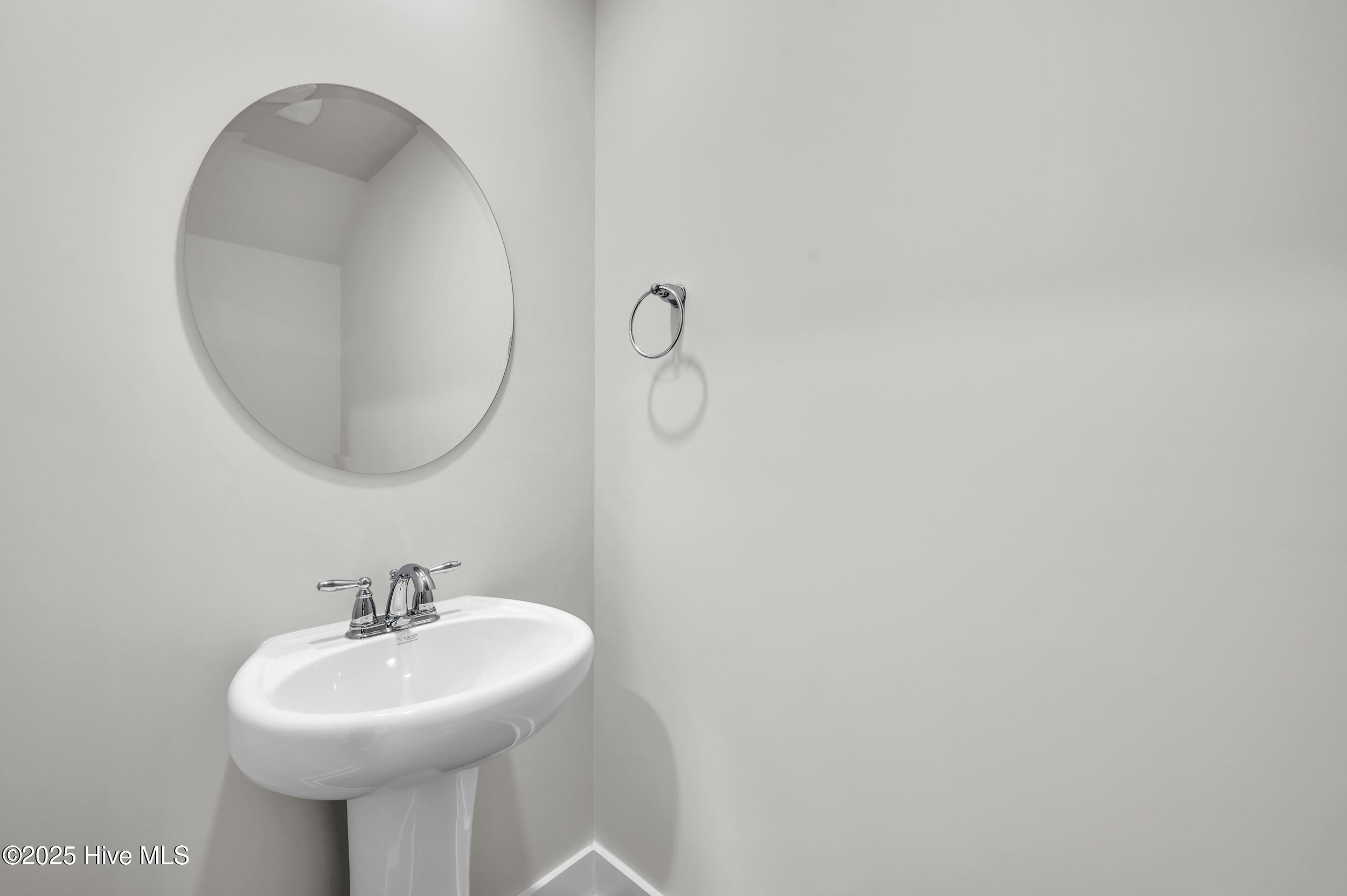 100539430 | Photo 25