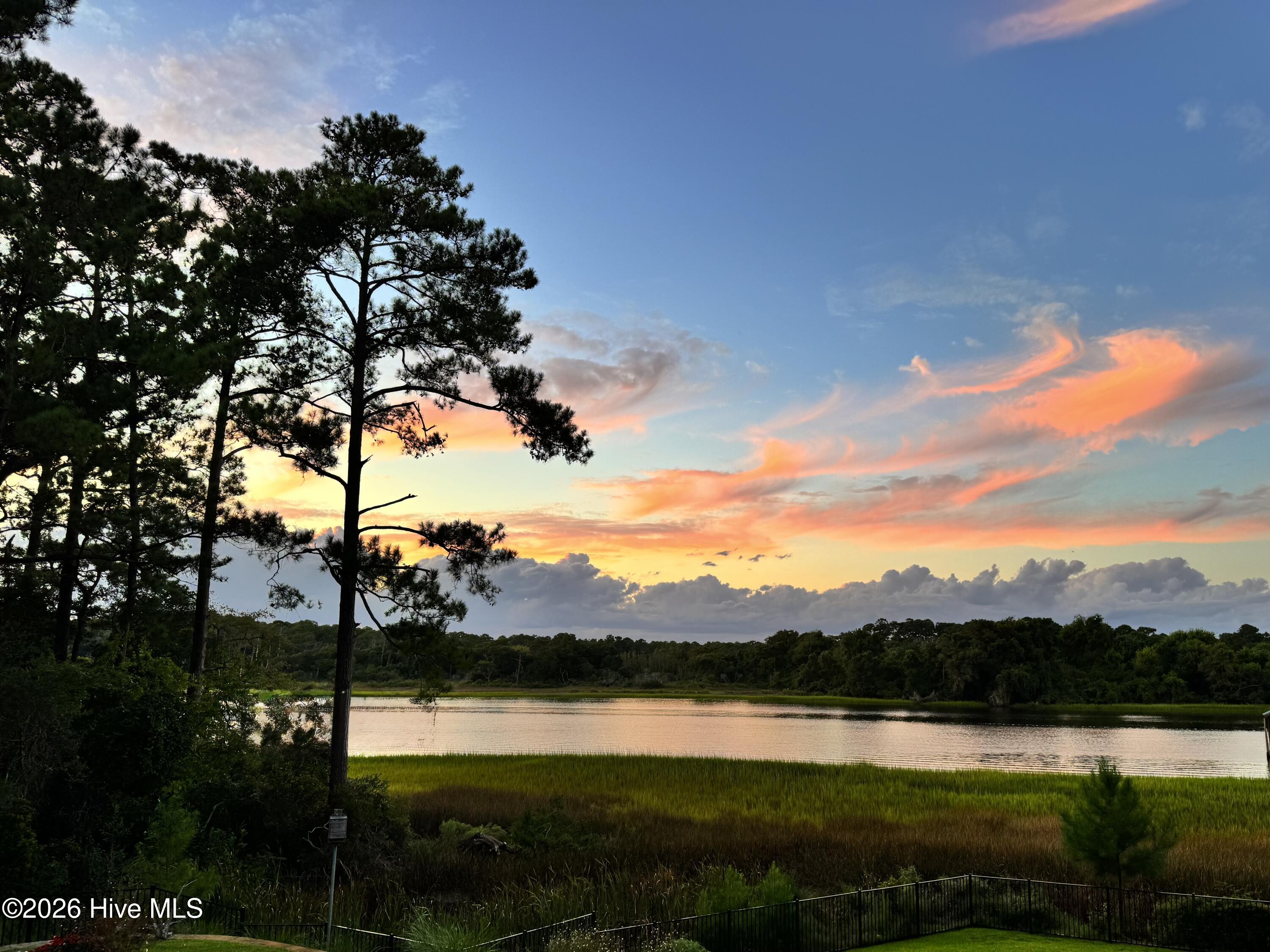 100555444 | Photo 18