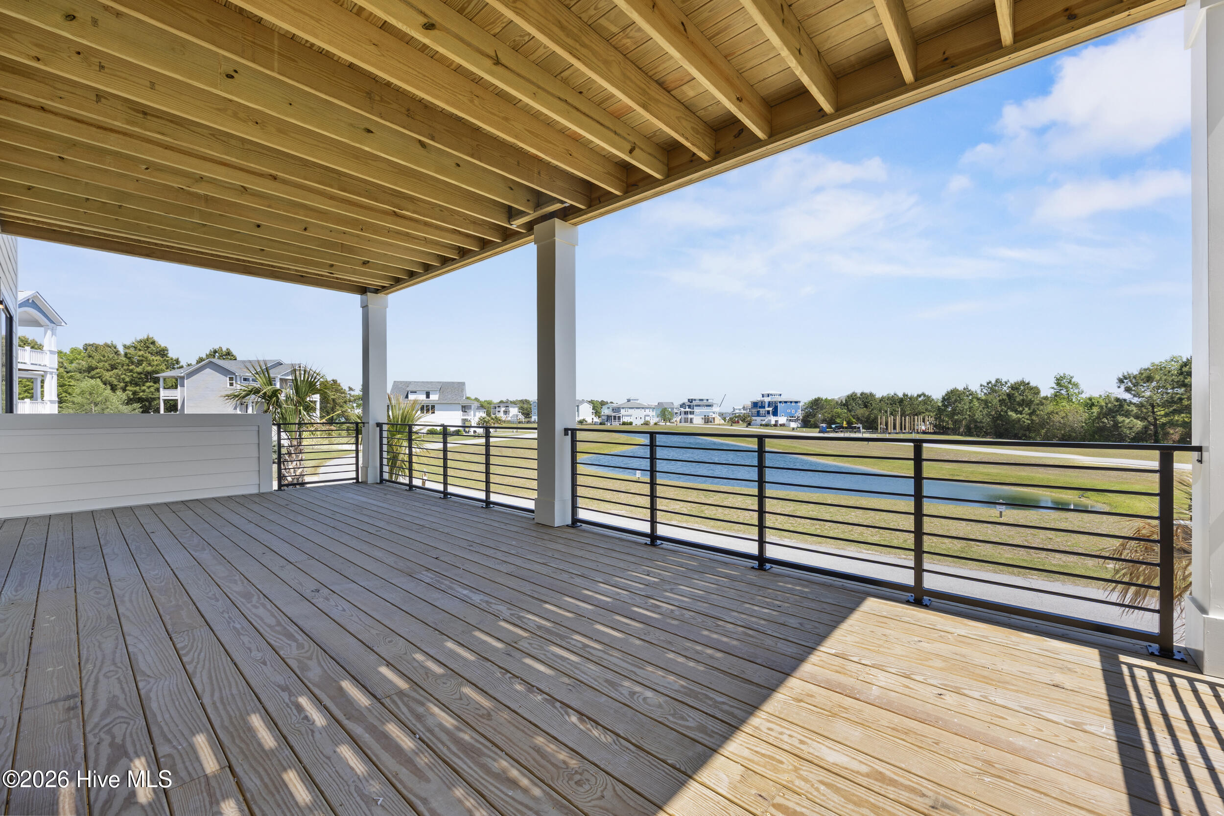 100567625 | Photo 17