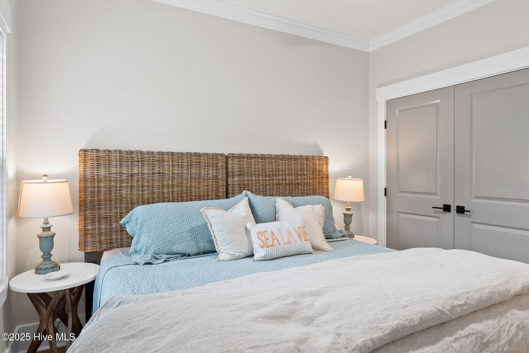 100539028 | Photo 49