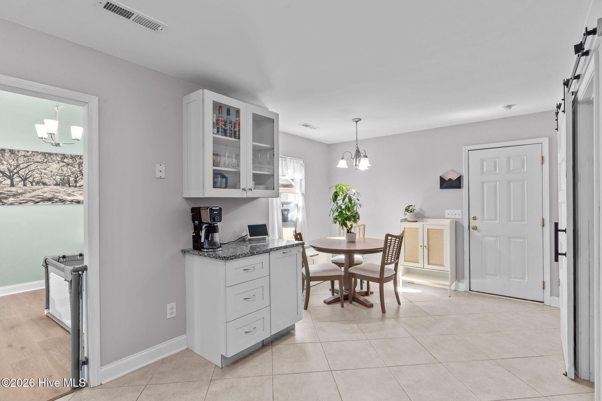 100556757 | Photo 17