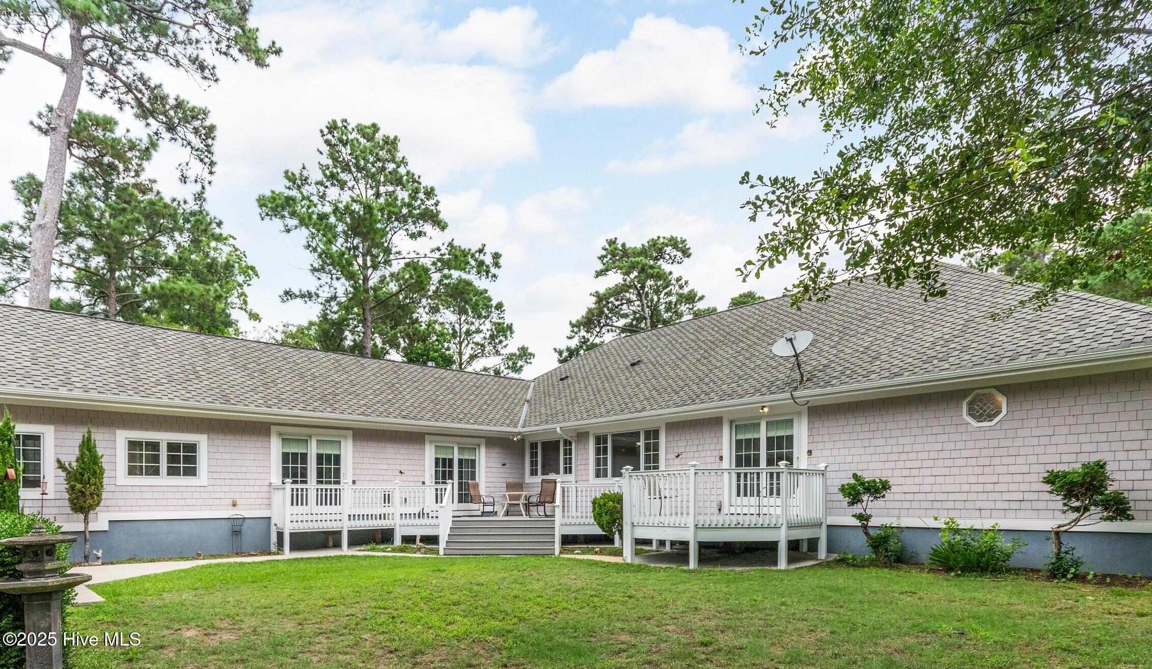 100503346 | Photo 95