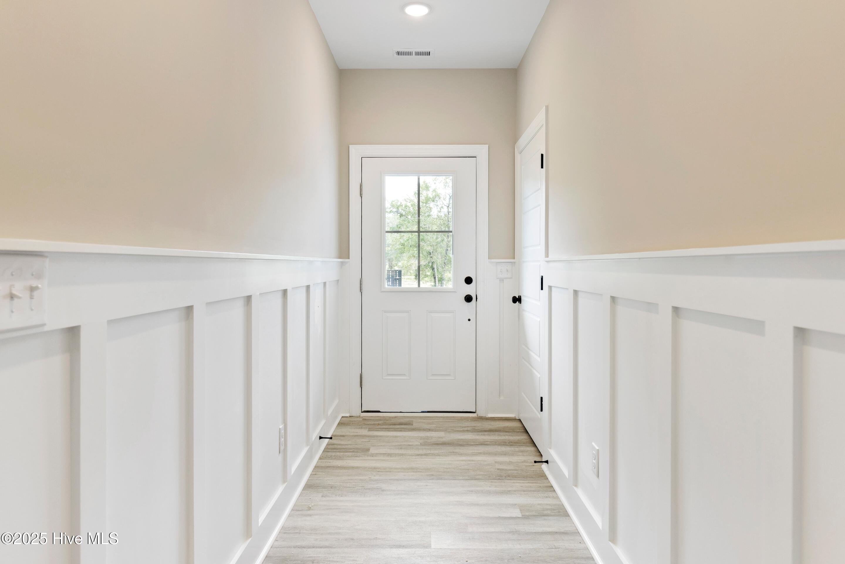 100524111 | Photo 10