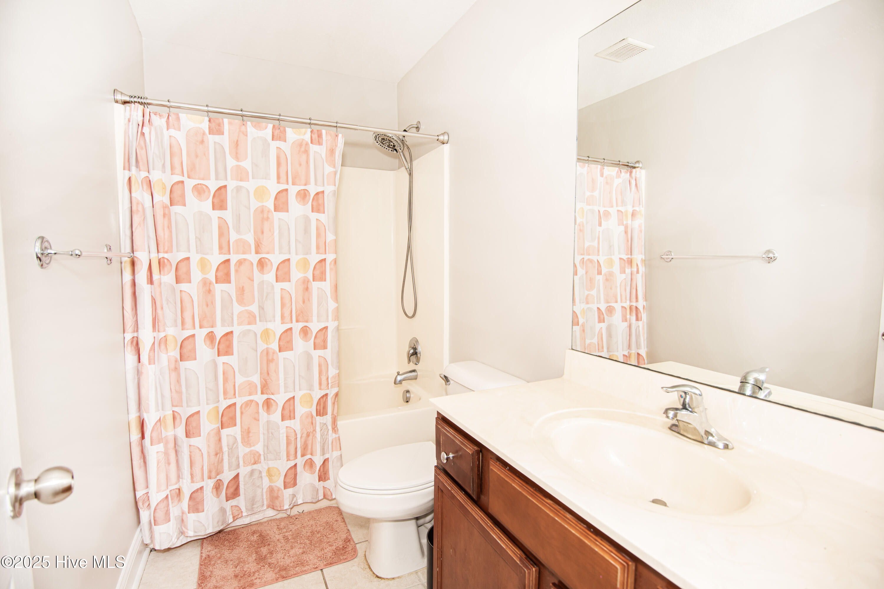 100544525 | Photo 24