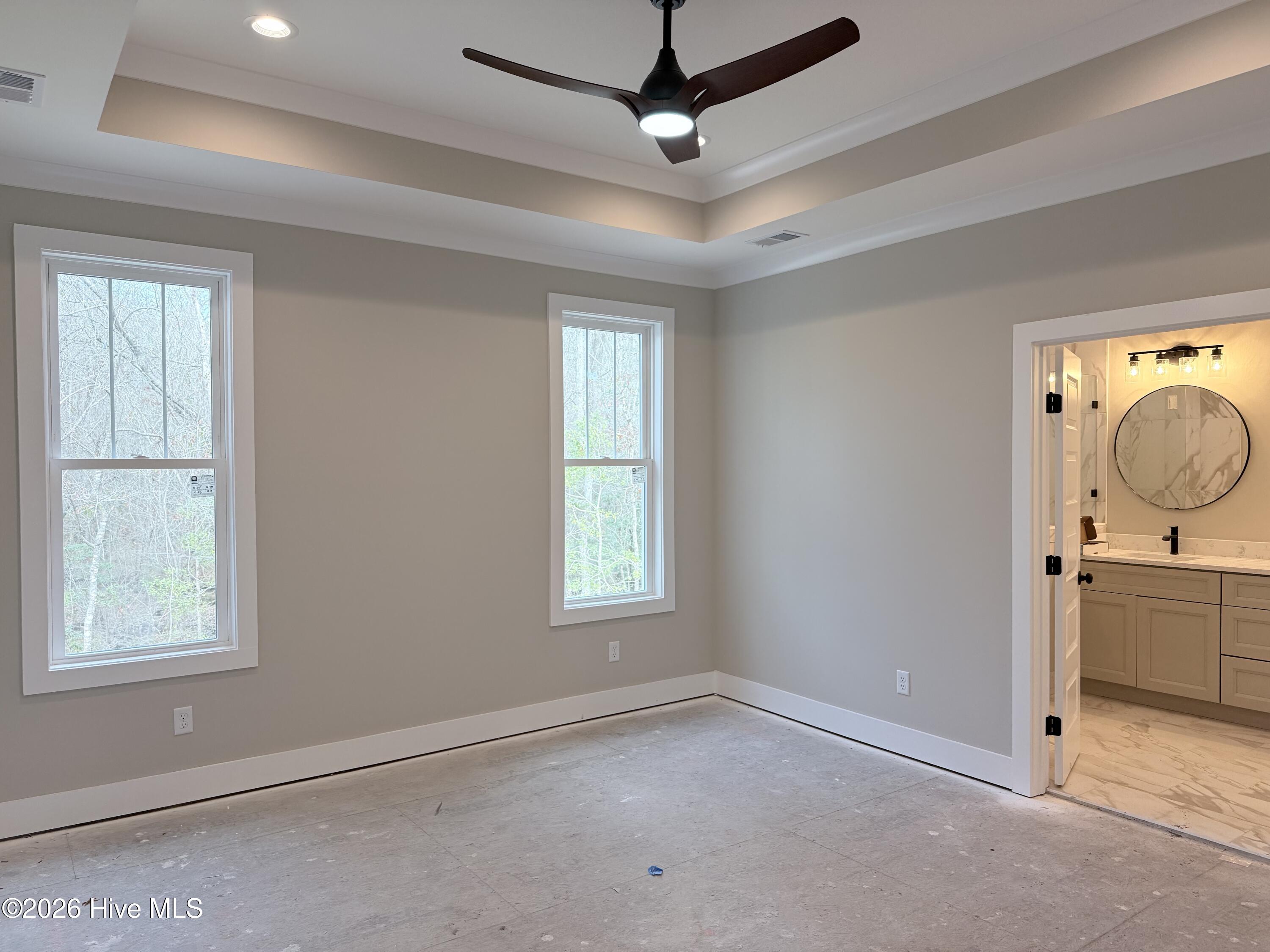 100528039 | Photo 10