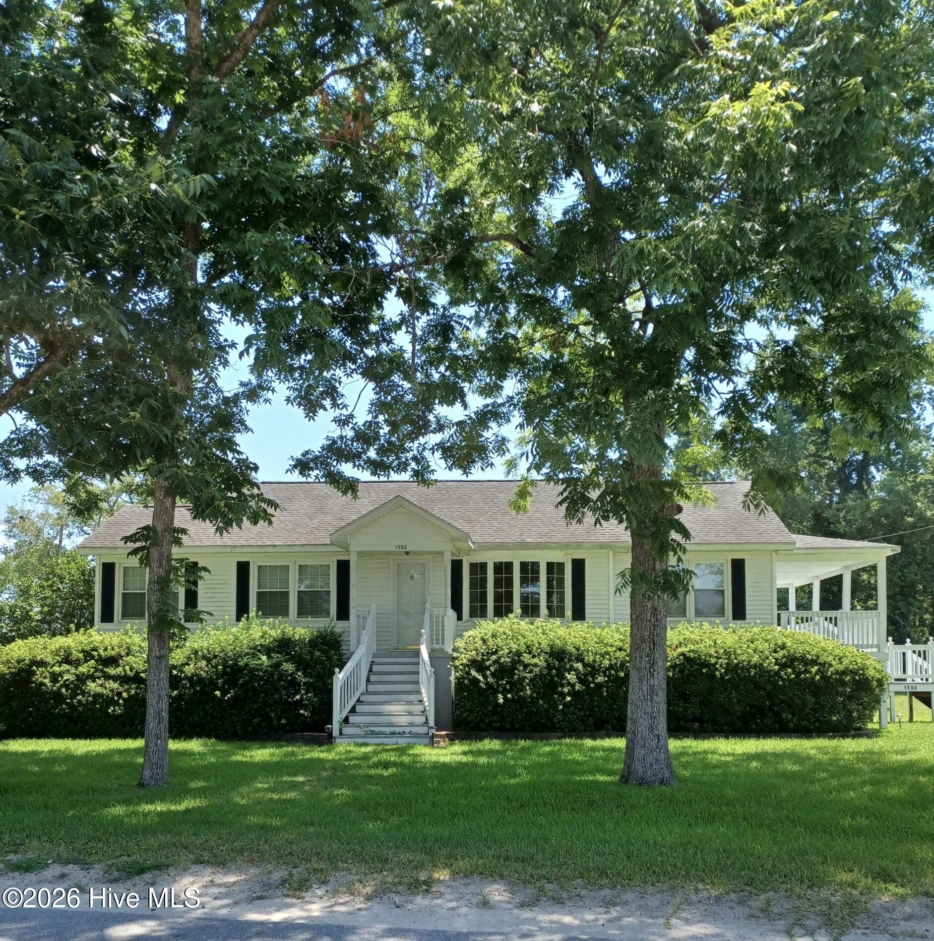 1590 S River Road,Beaufort