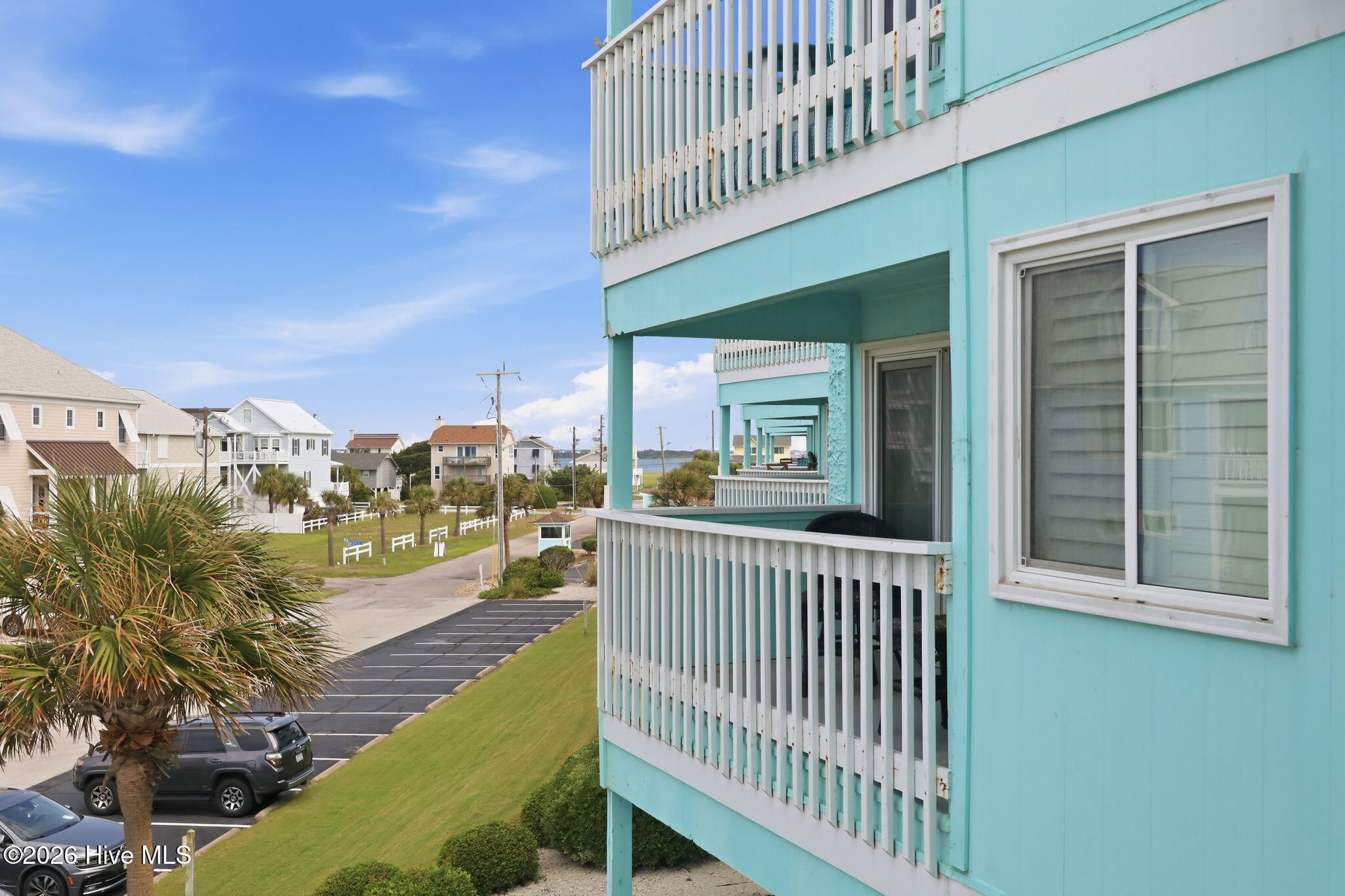 301 Commerce Way 