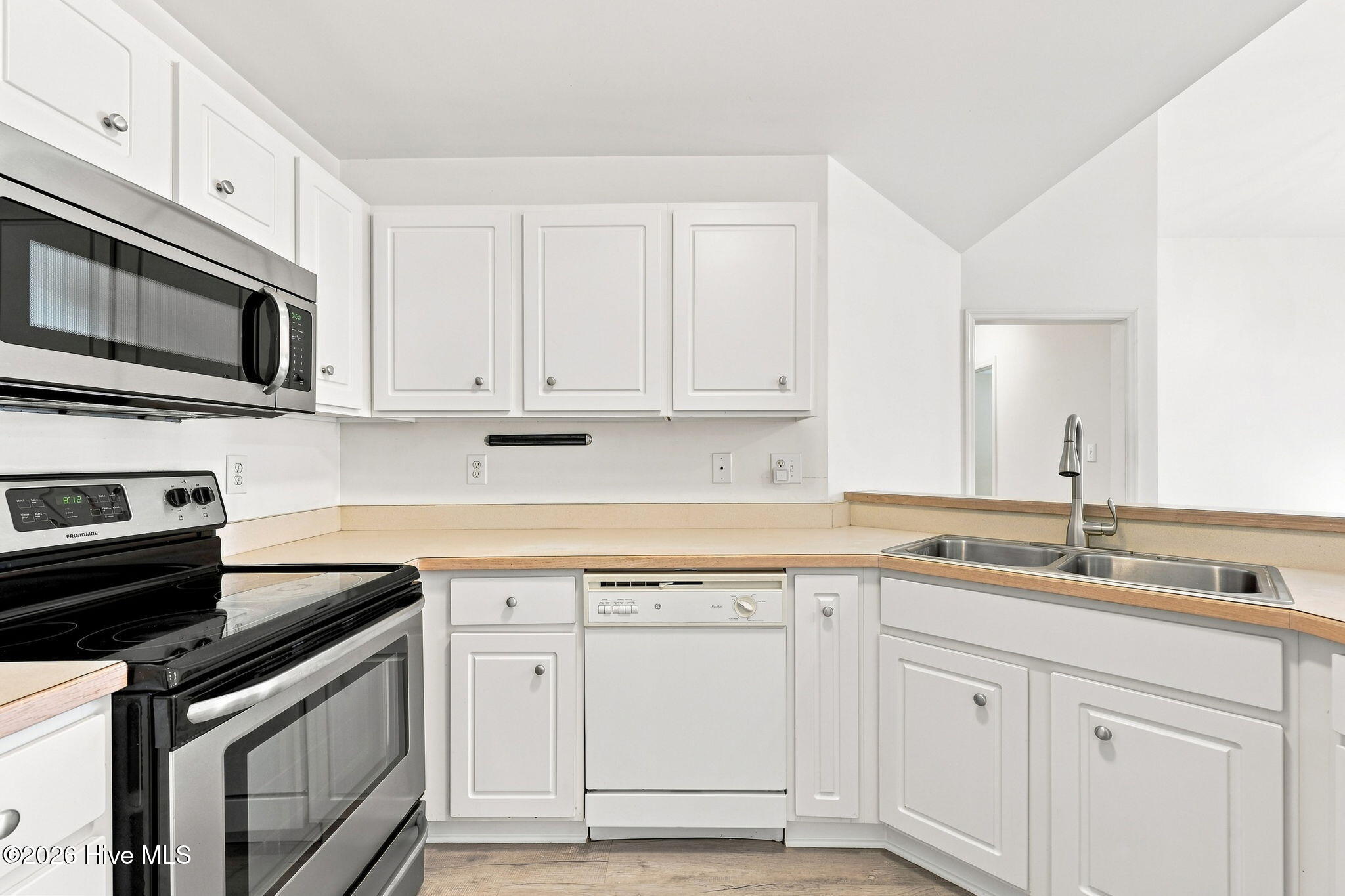 100 Jasmine Court,Morehead City
