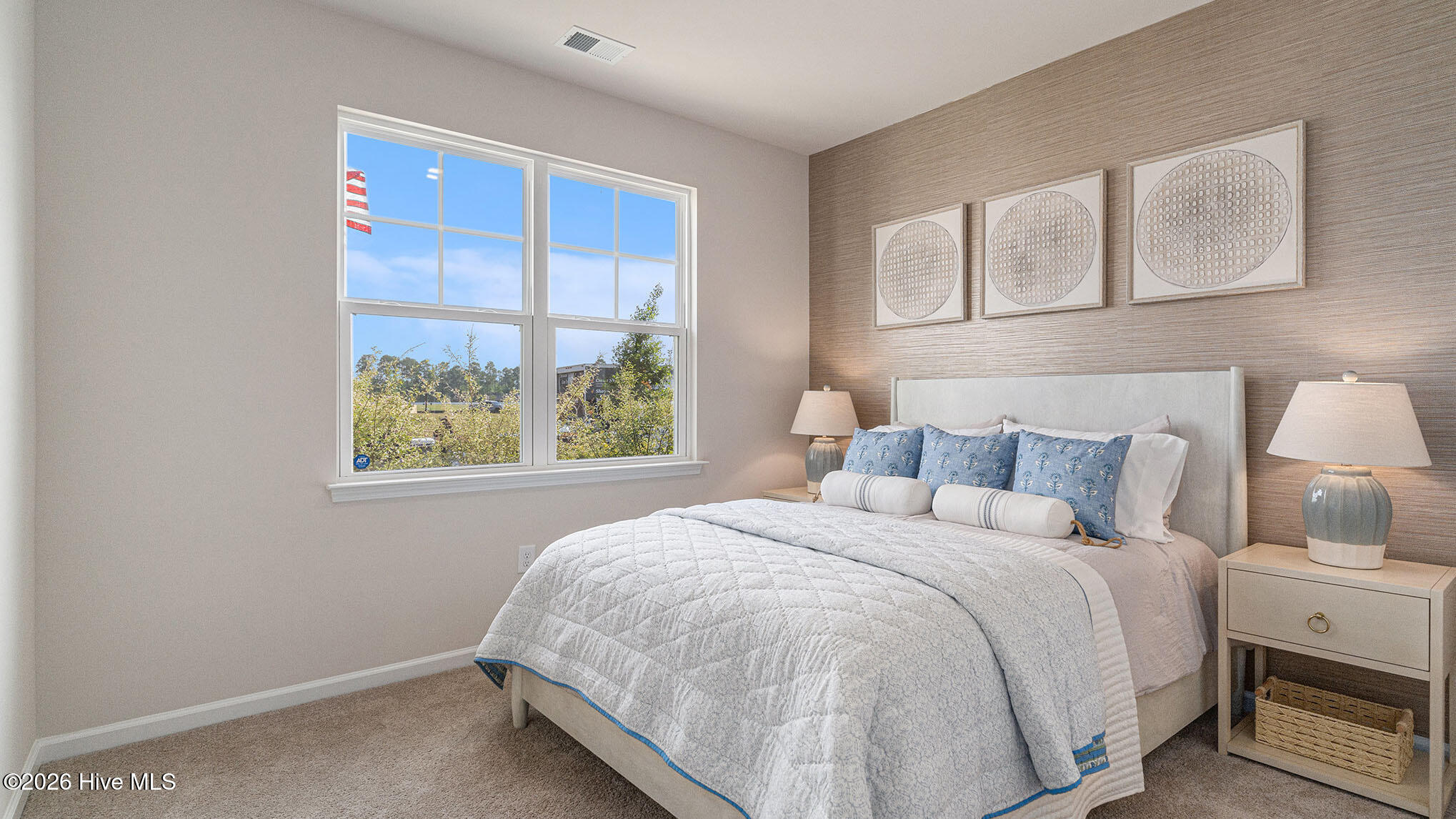 100548930 | Photo 19