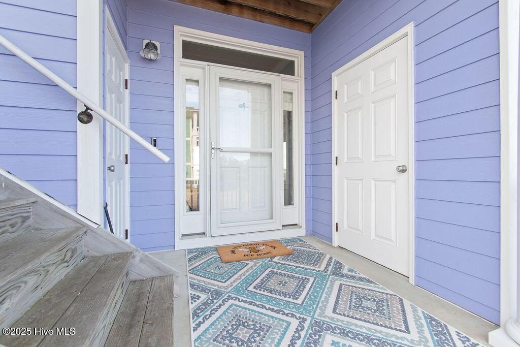 100542362 | Photo 15