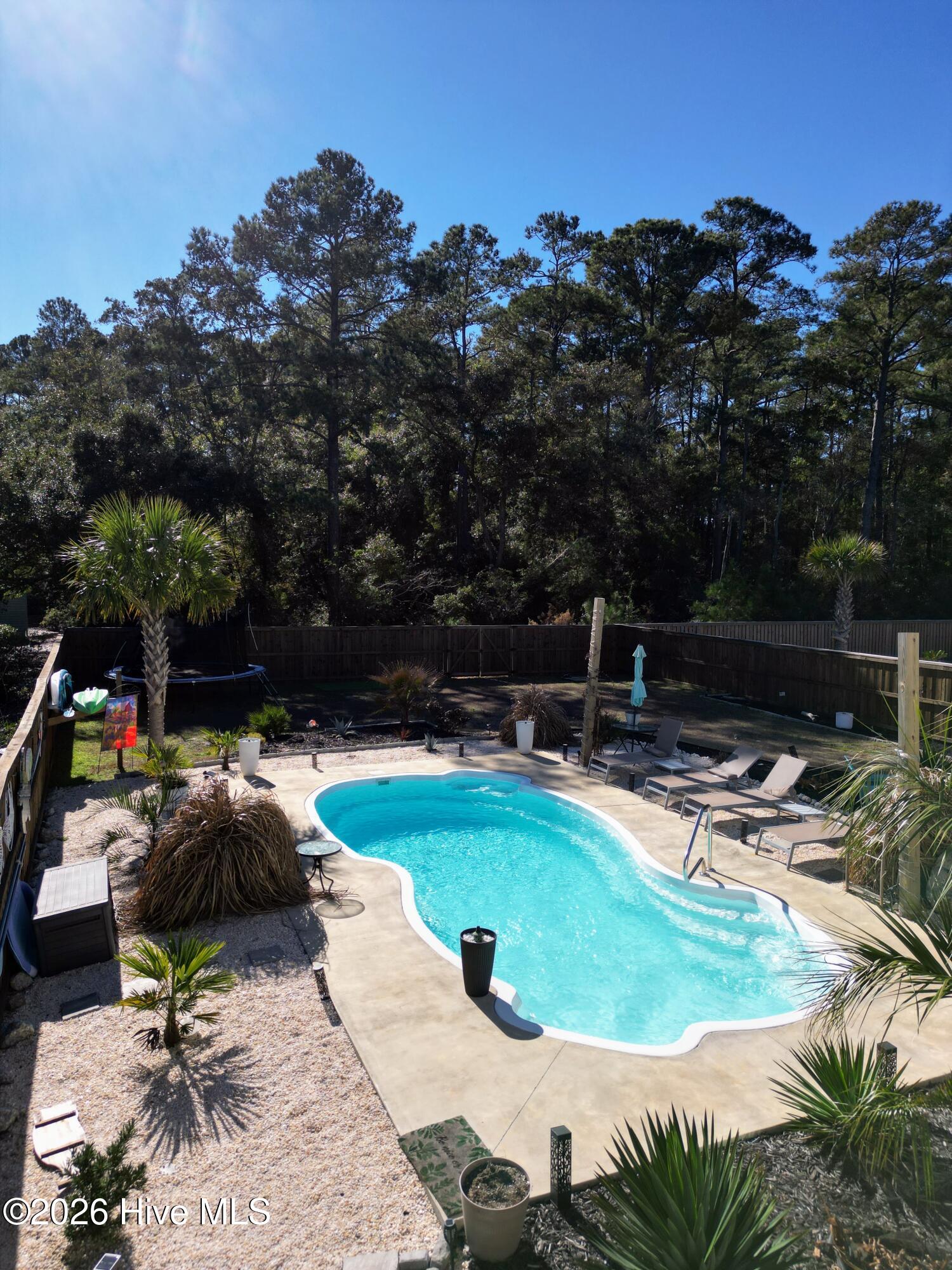 100549443 | Photo 58