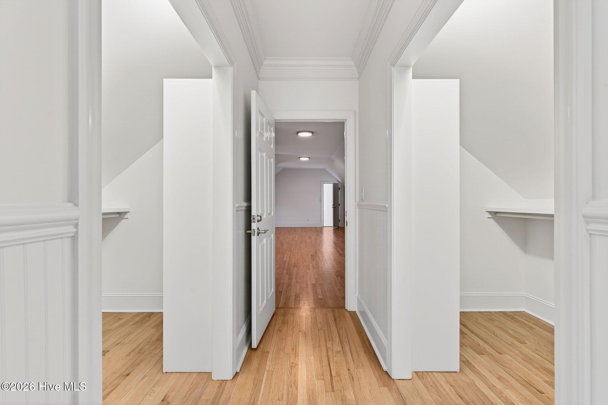 100555125 | Photo 37