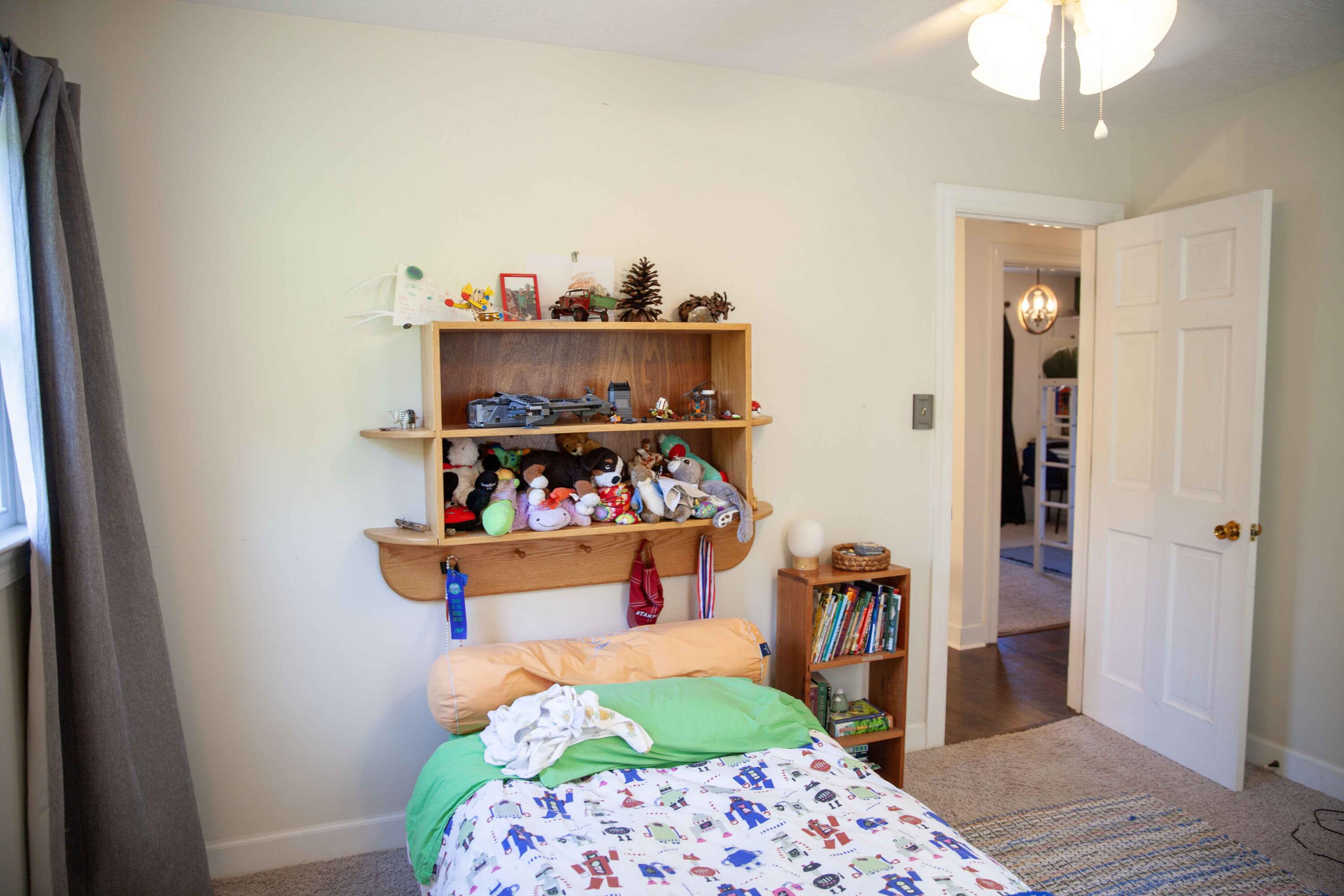 14Bedroom2