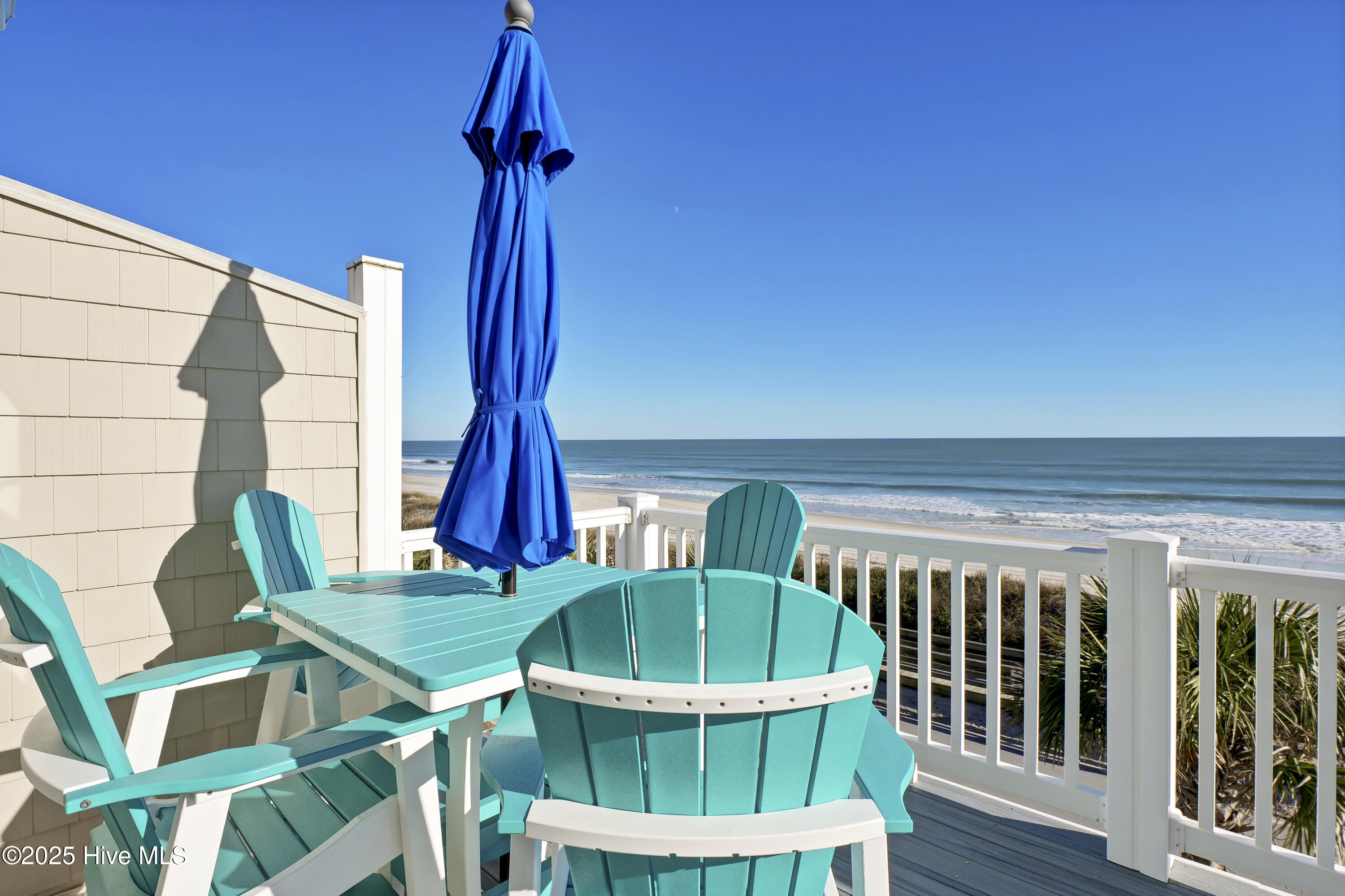 100535272 | Photo 49