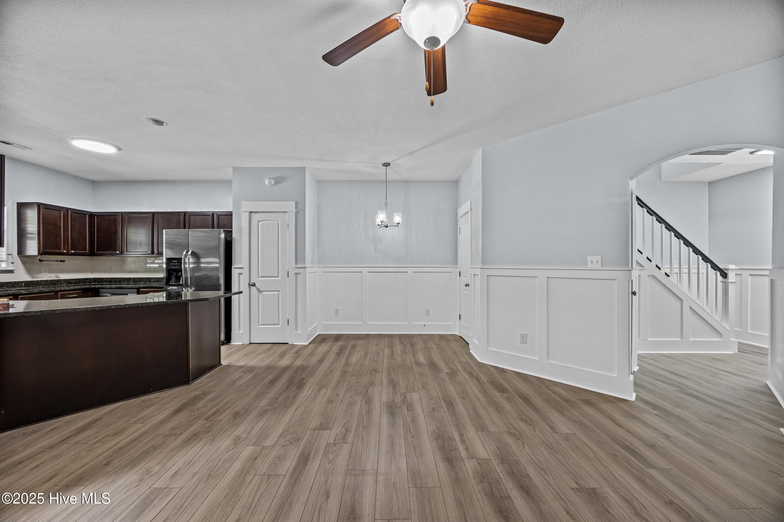 100538119 | Photo 10