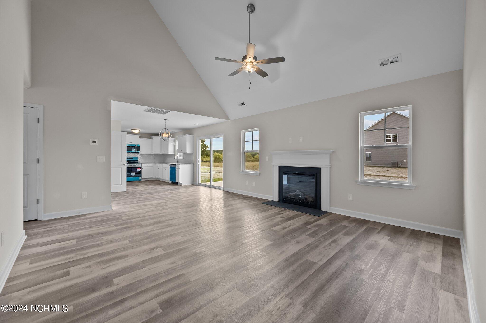 100441998 | Photo 12