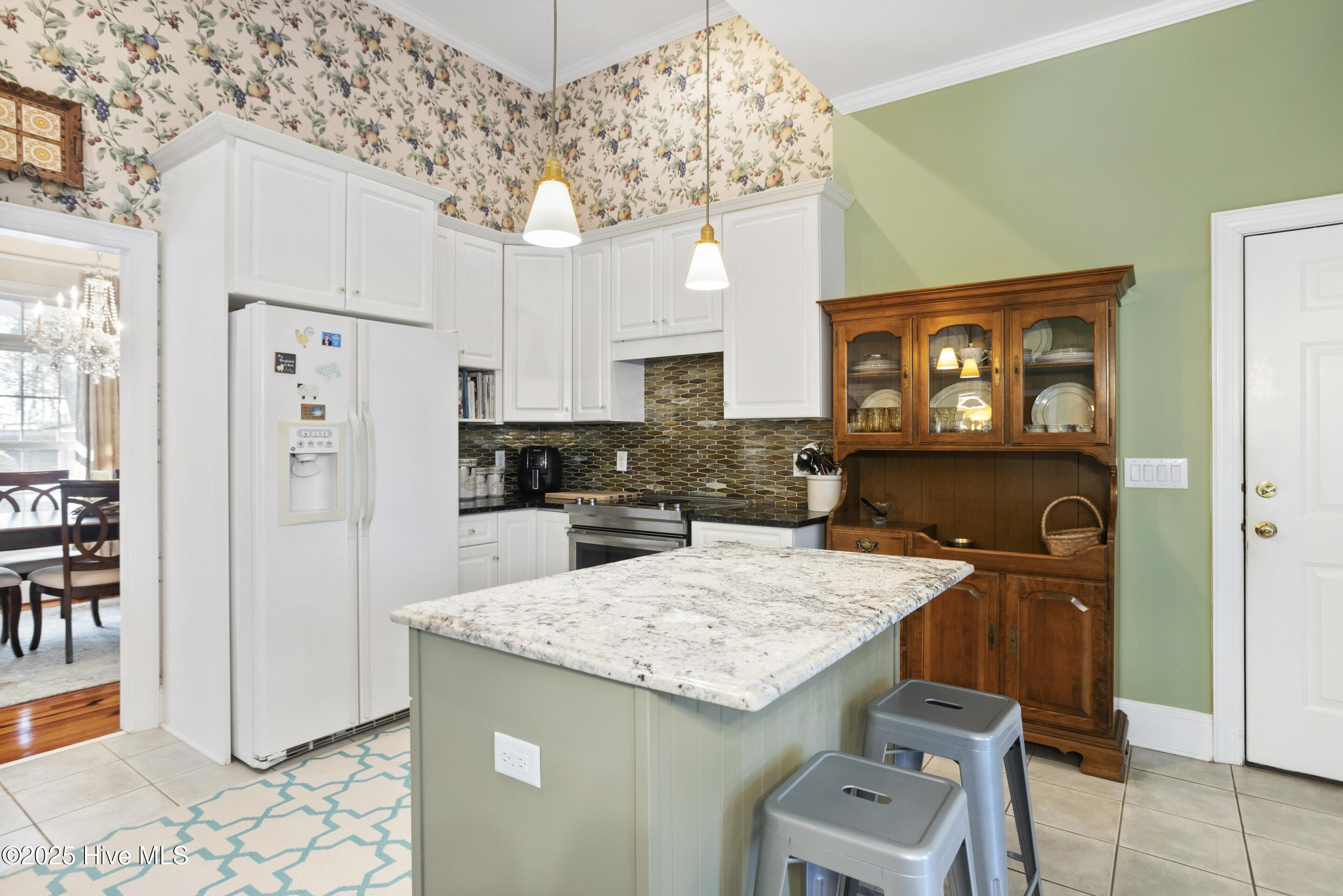 100550933 | Photo 16