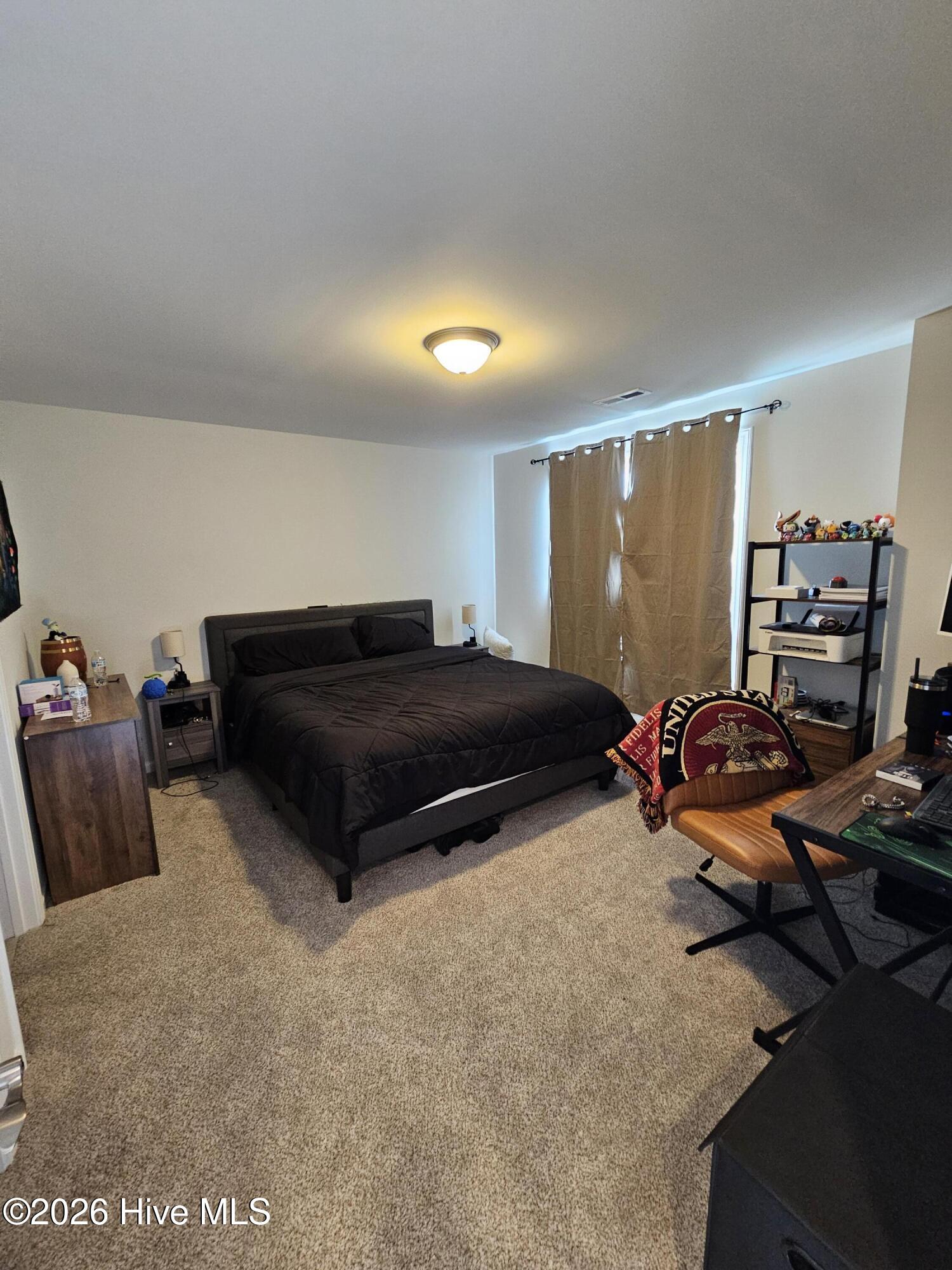 100548741 | Photo 10