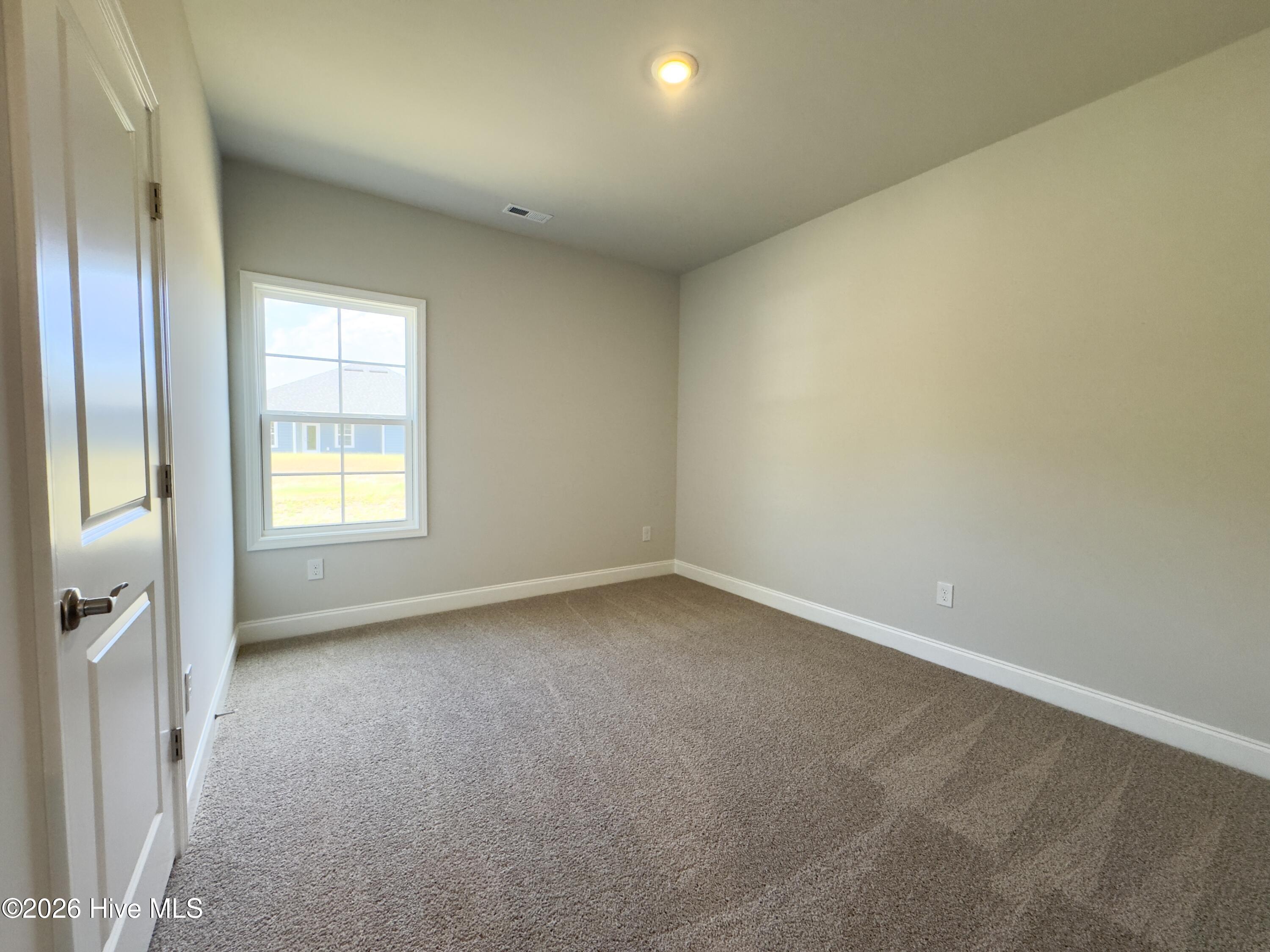 100563341 | Photo 21