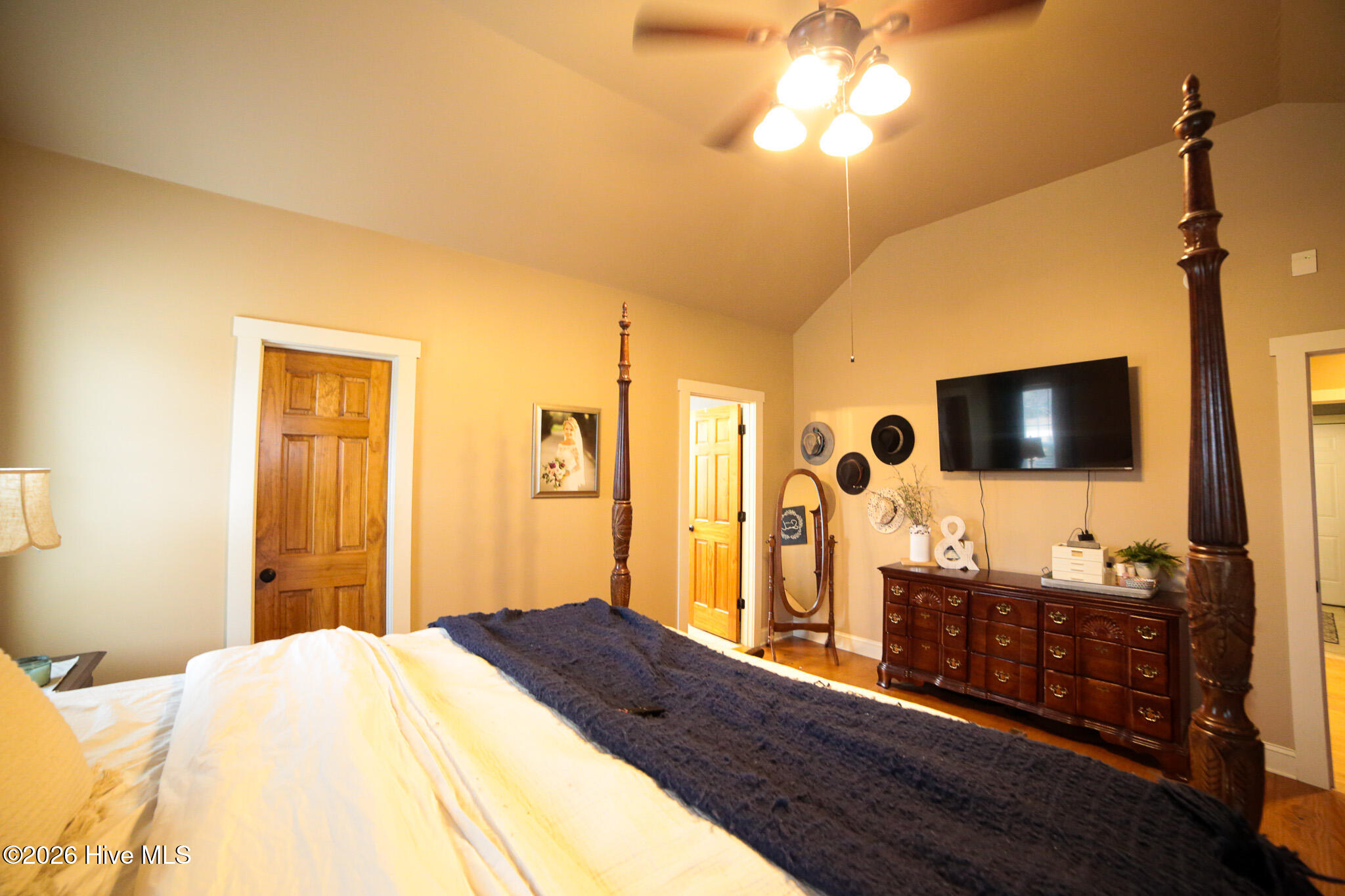 100550519 | Photo 31