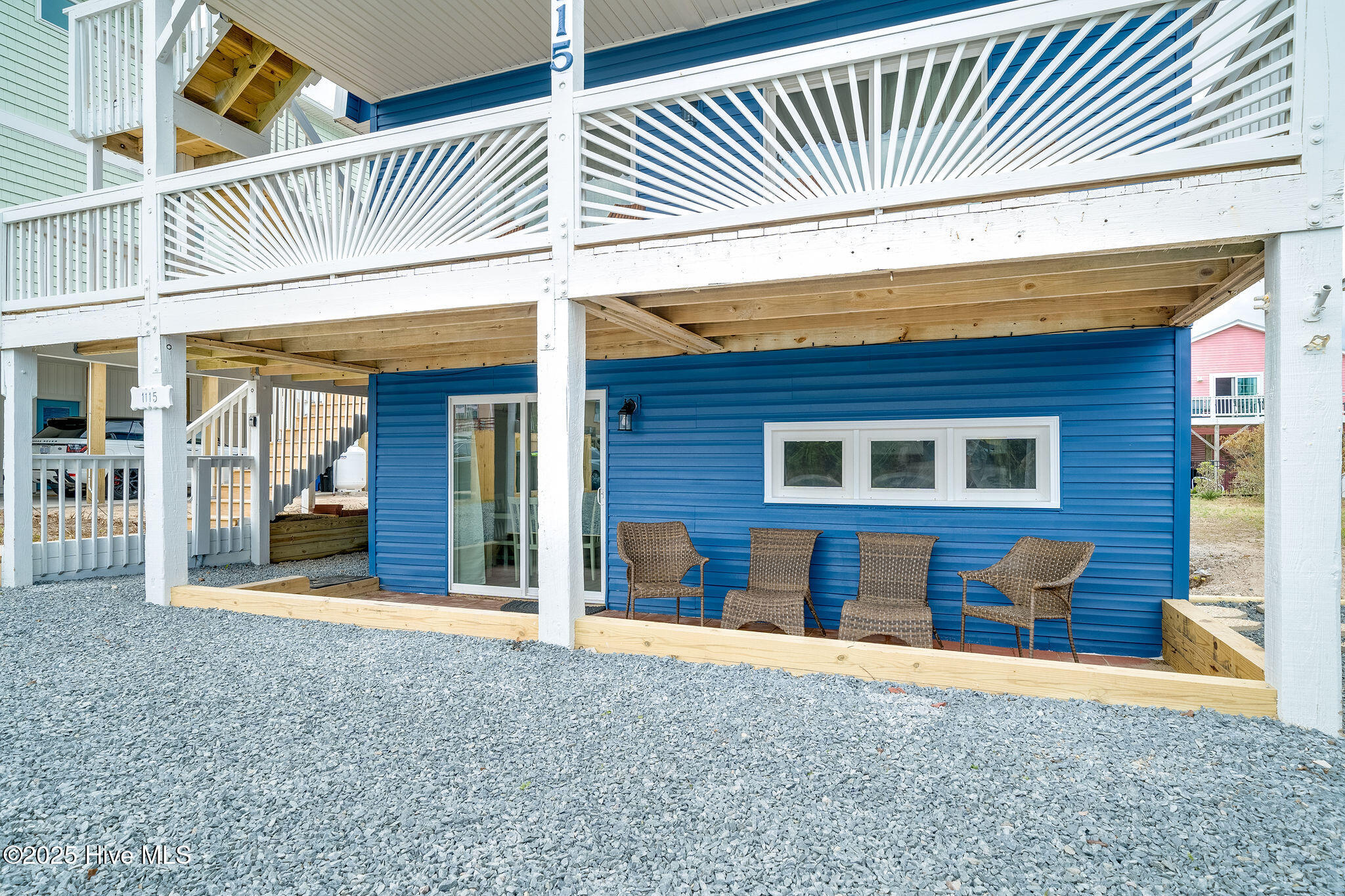 100543531 | Photo 34