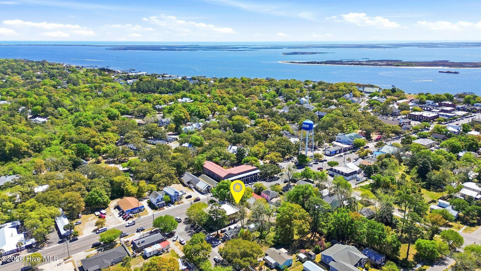 100568011 | Photo 13