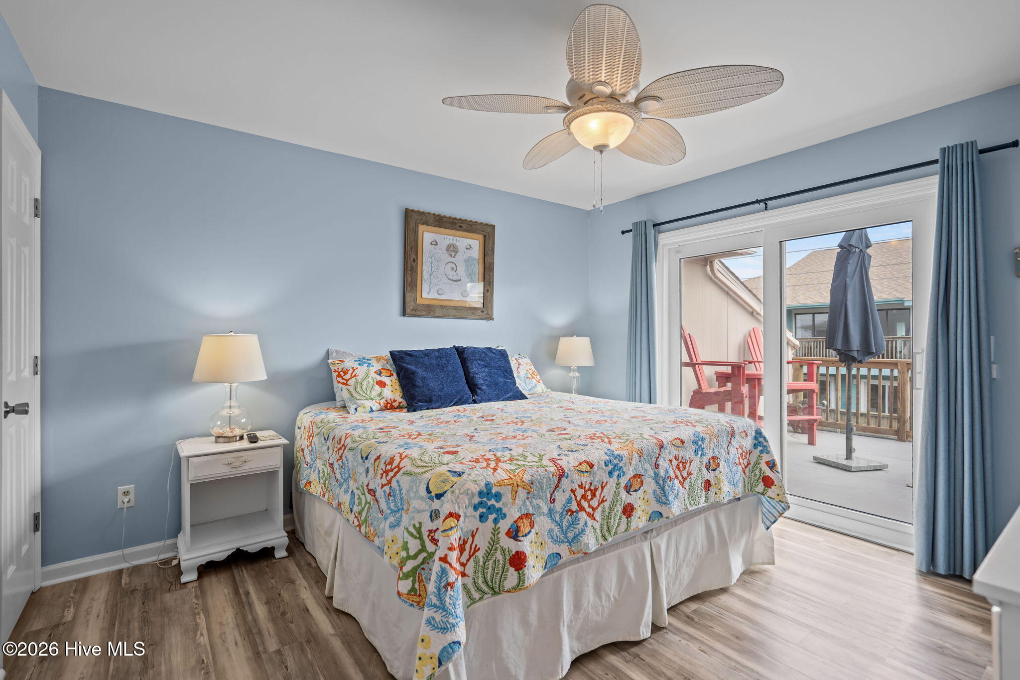 100547244 | Photo 23