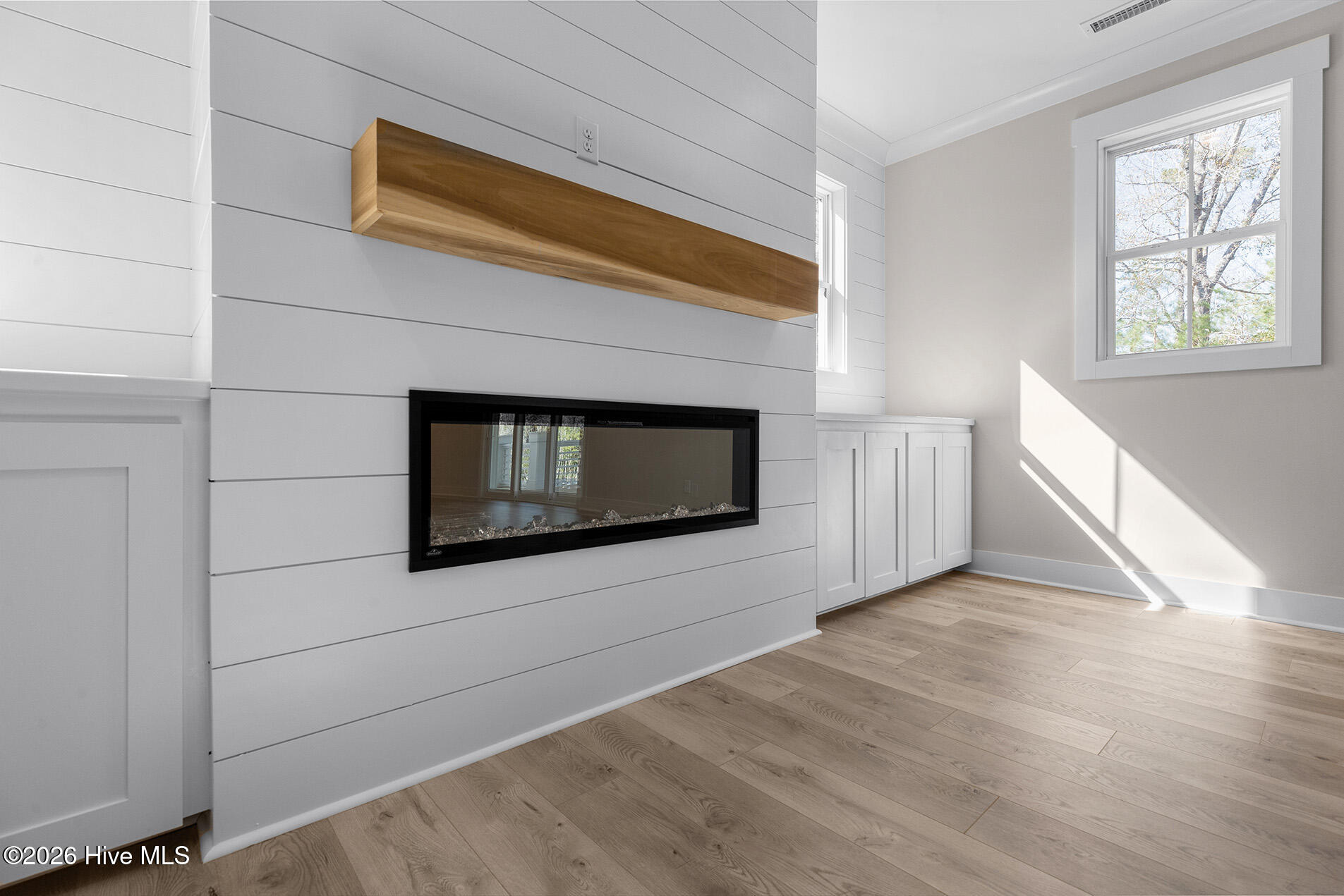 100555900 | Photo 13